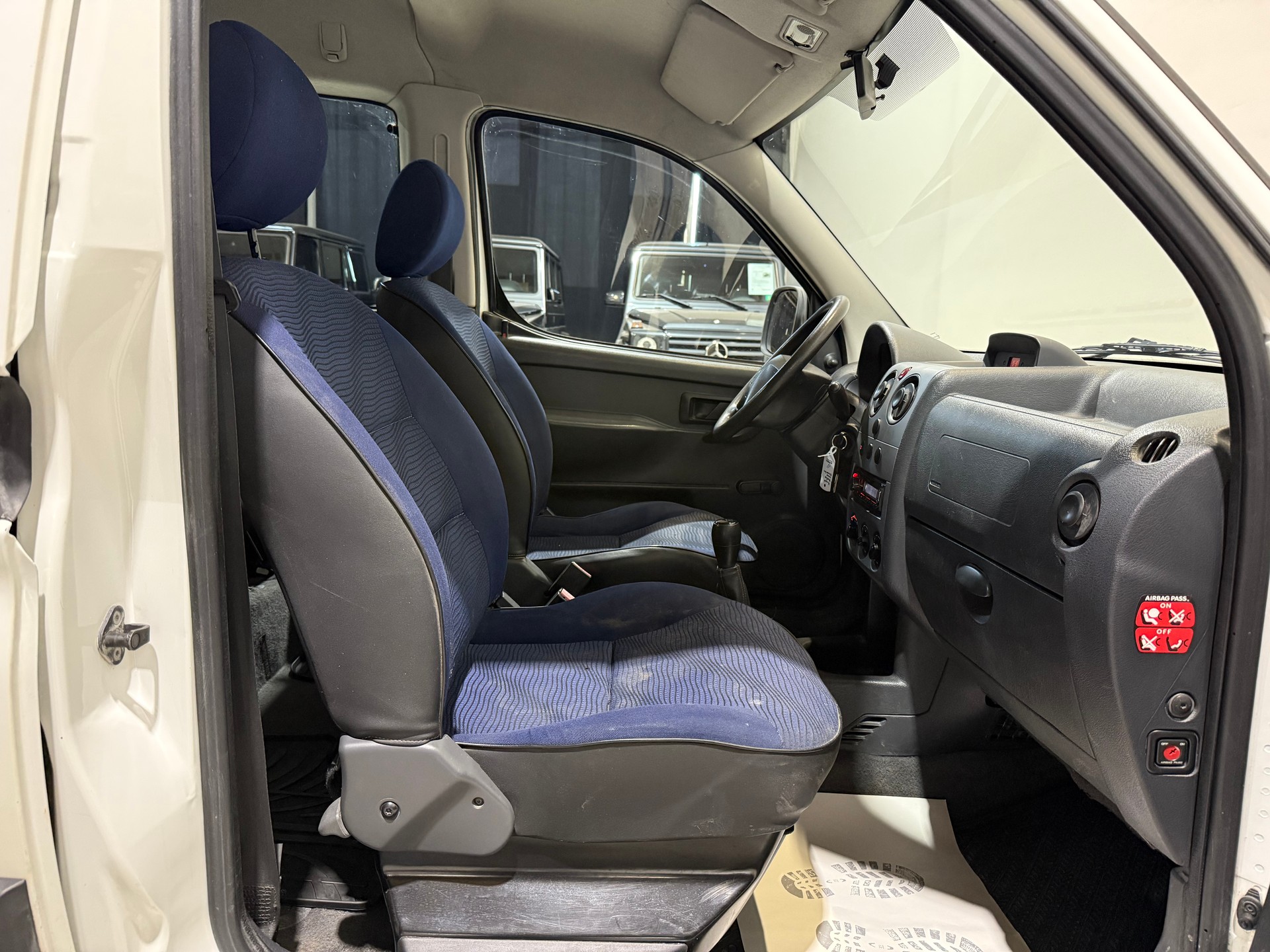 PEUGEOT Partner 1.4 Urban-image-13