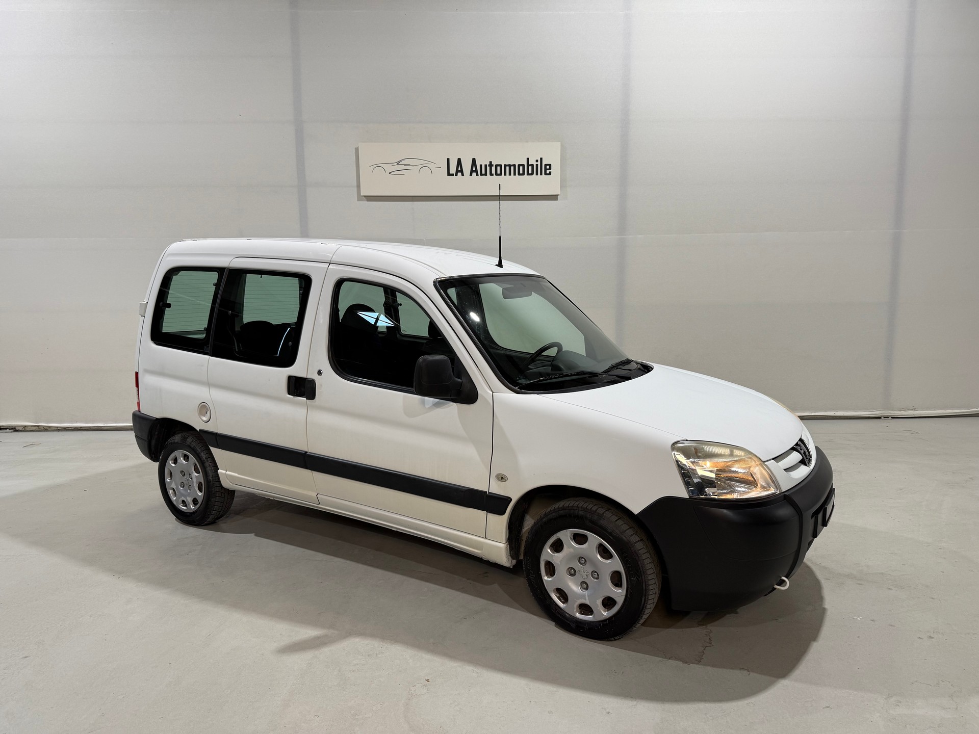 PEUGEOT Partner 1.4 Urban-image-5