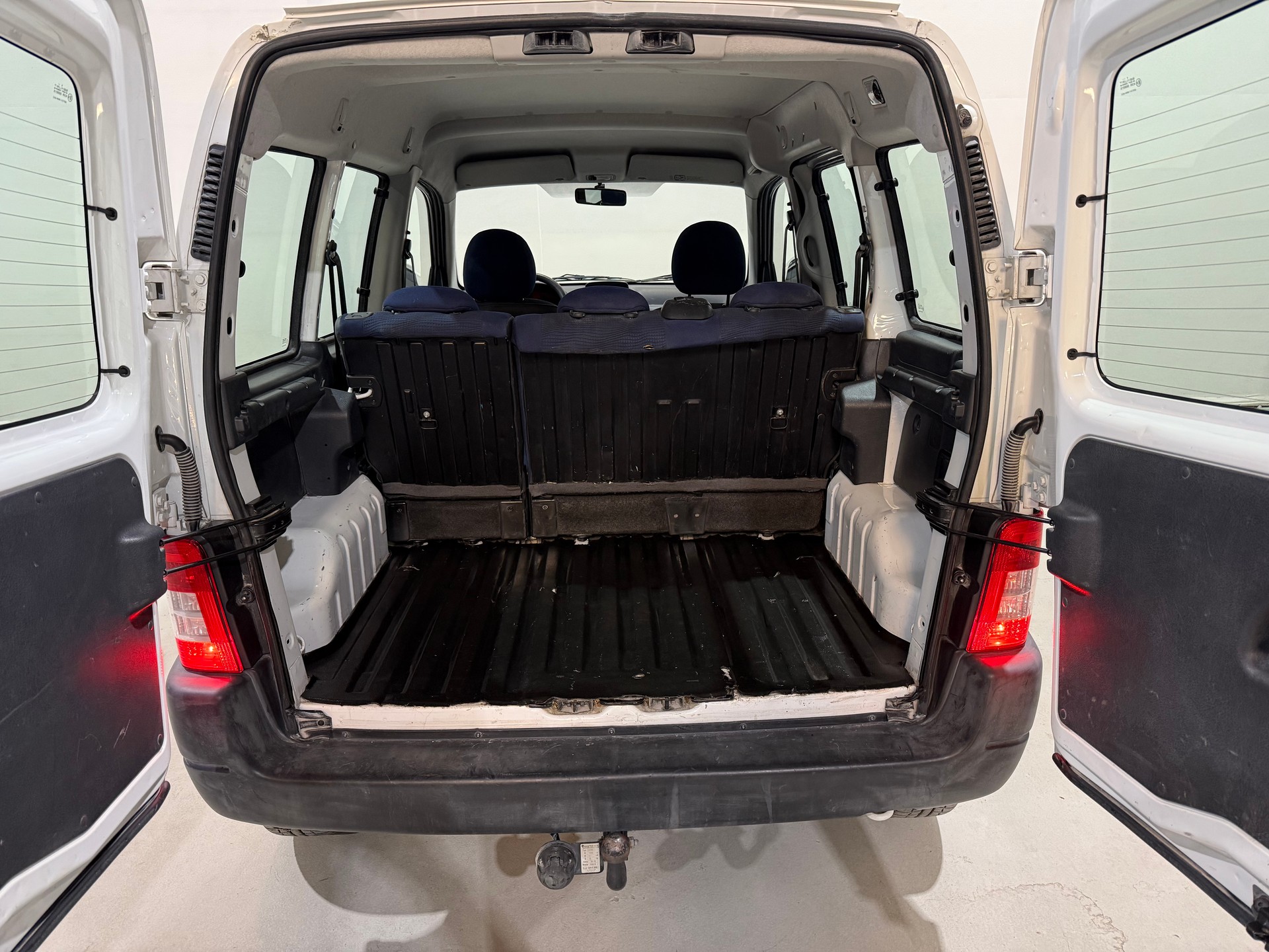 PEUGEOT Partner 1.4 Urban-image-10