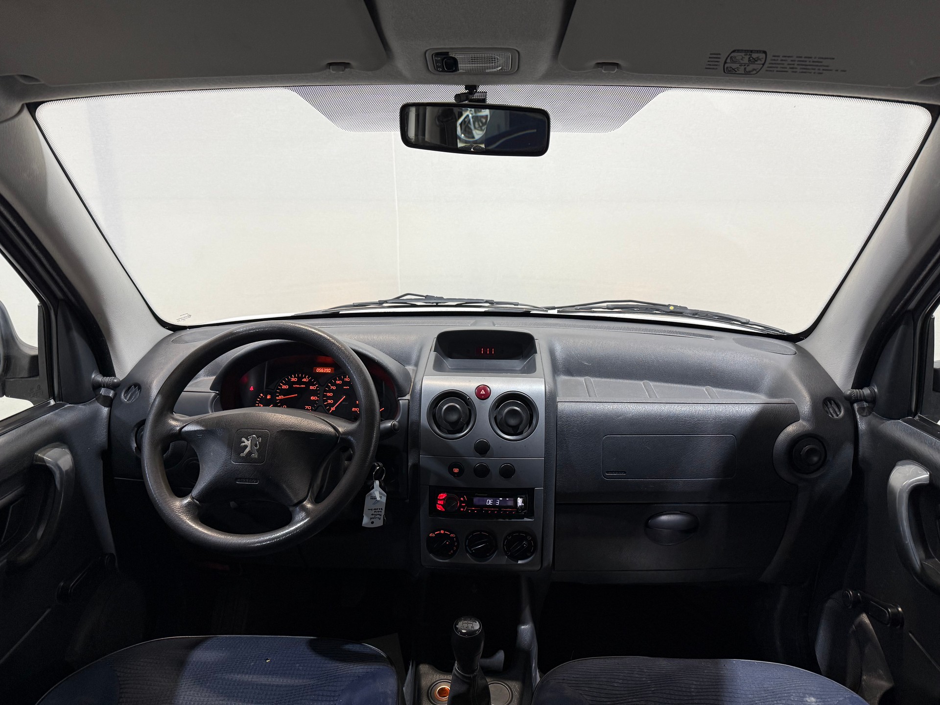 PEUGEOT Partner 1.4 Urban-image-11