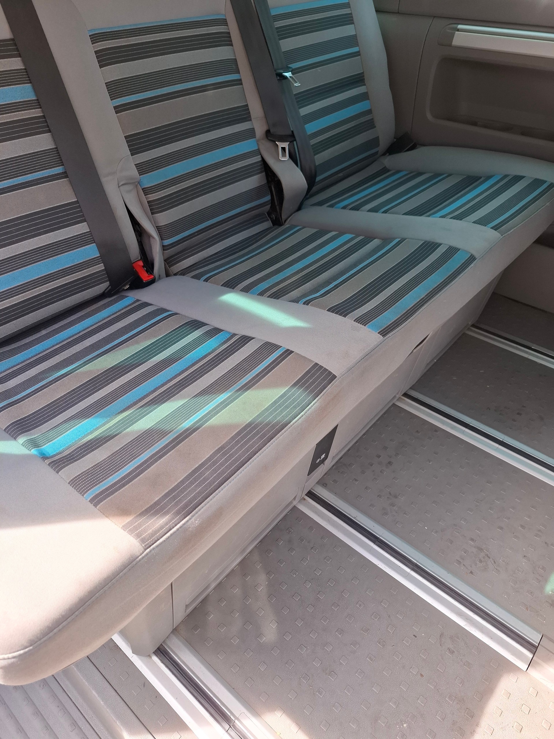 VW T5 California 2.0 Bi-TDI Beach DSG-image-7