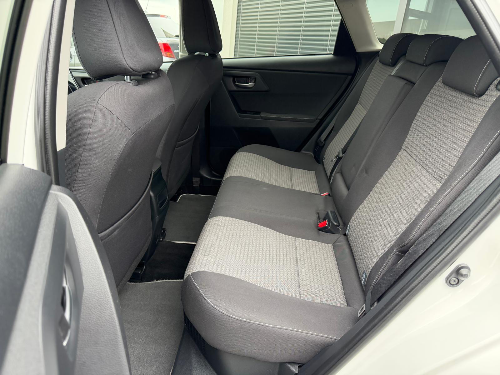 TOYOTA Auris Touring Sports 1.8 HSD Trend-image-21