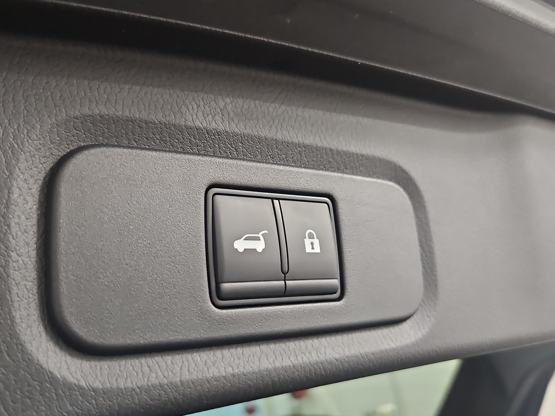 NISSAN Qashqai 1.3 DIG-T MHEV N-Connecta Xtronic-image-17