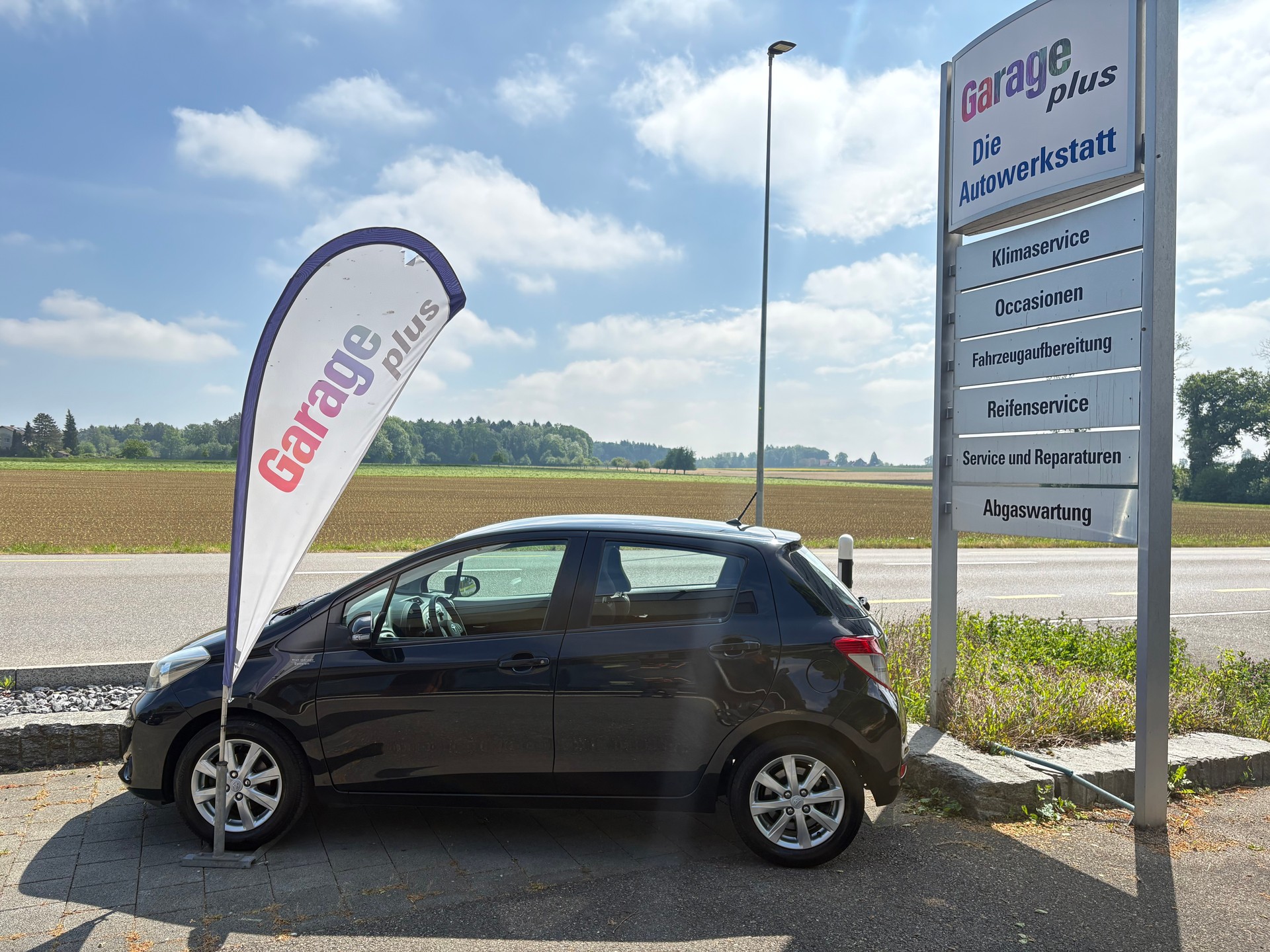 TOYOTA Yaris 1.33 Sol-image-3