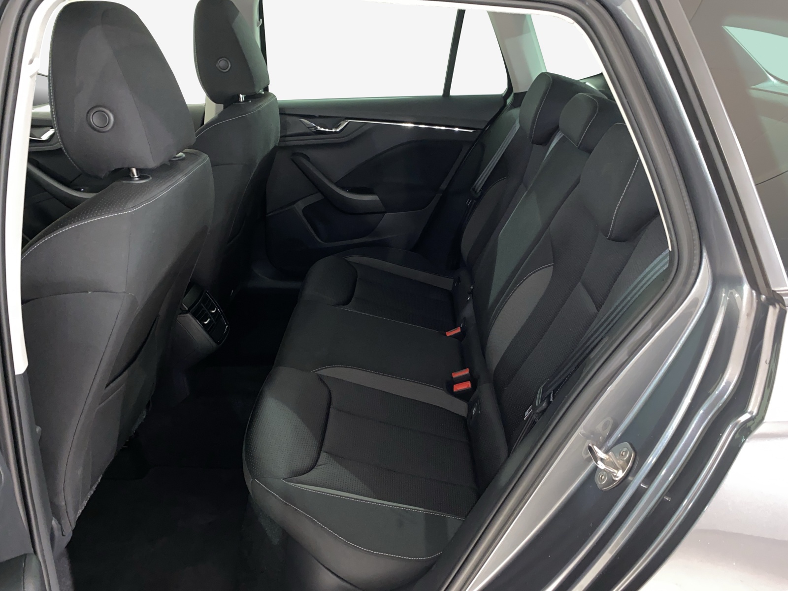 SKODA Kamiq 1.0 TSI Tour DSG-image-11