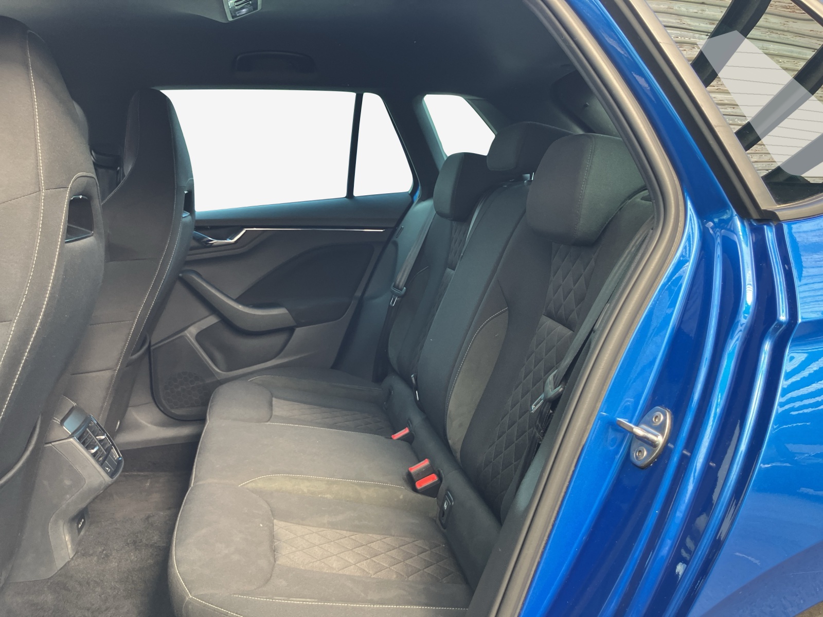SKODA Kamiq 1.0 TSI Style DSG-image-11