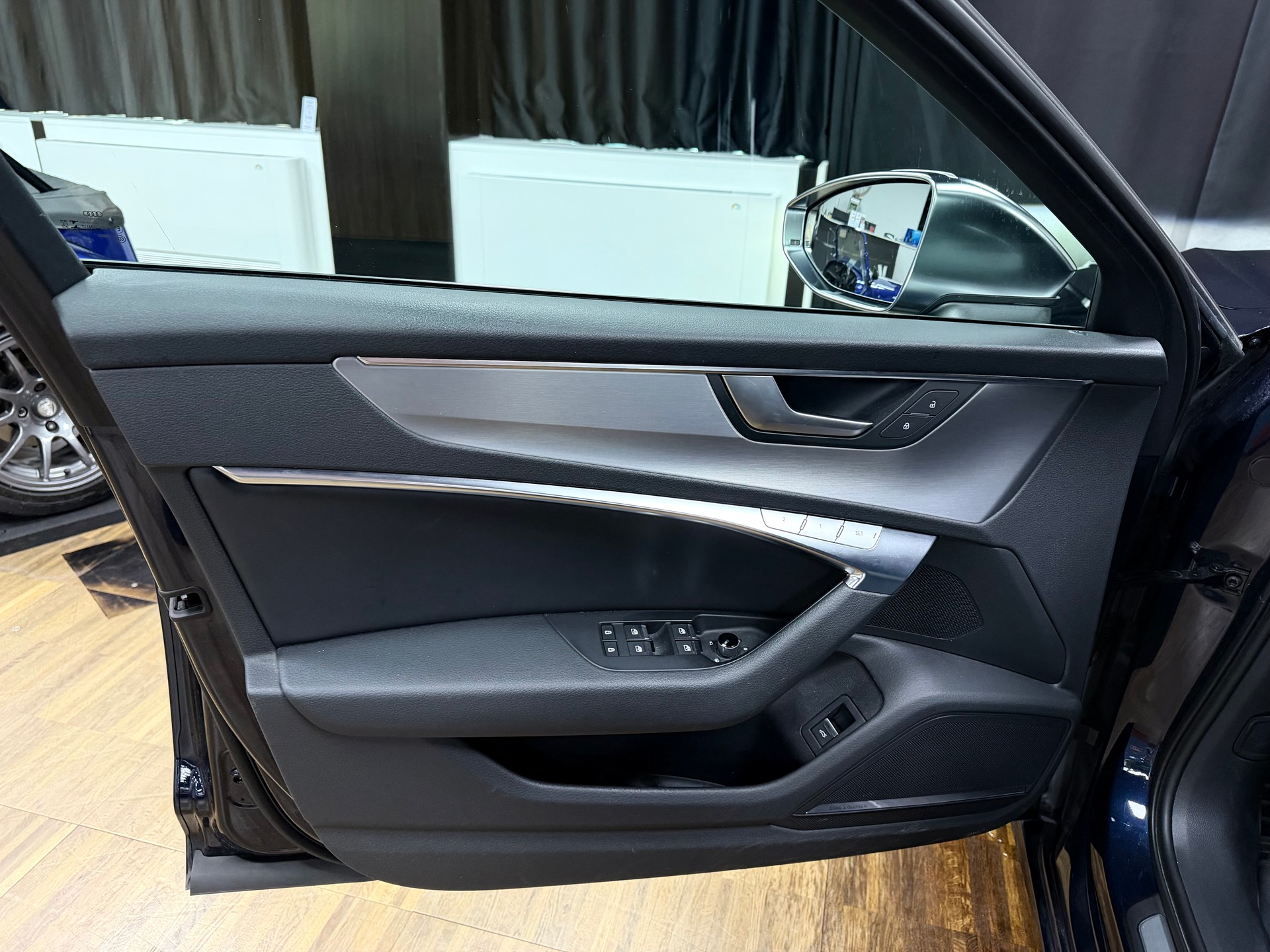 AUDI S6 Avant 3.0 TDI quattro tiptronic-image-9