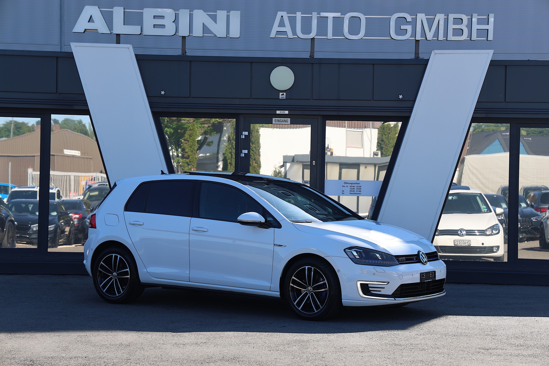 VW Golf 1.4 TSI GTE DSG R-Line-image-1