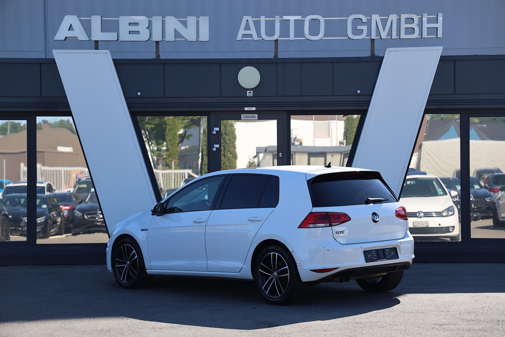 VW Golf 1.4 TSI GTE DSG R-Line-image-2