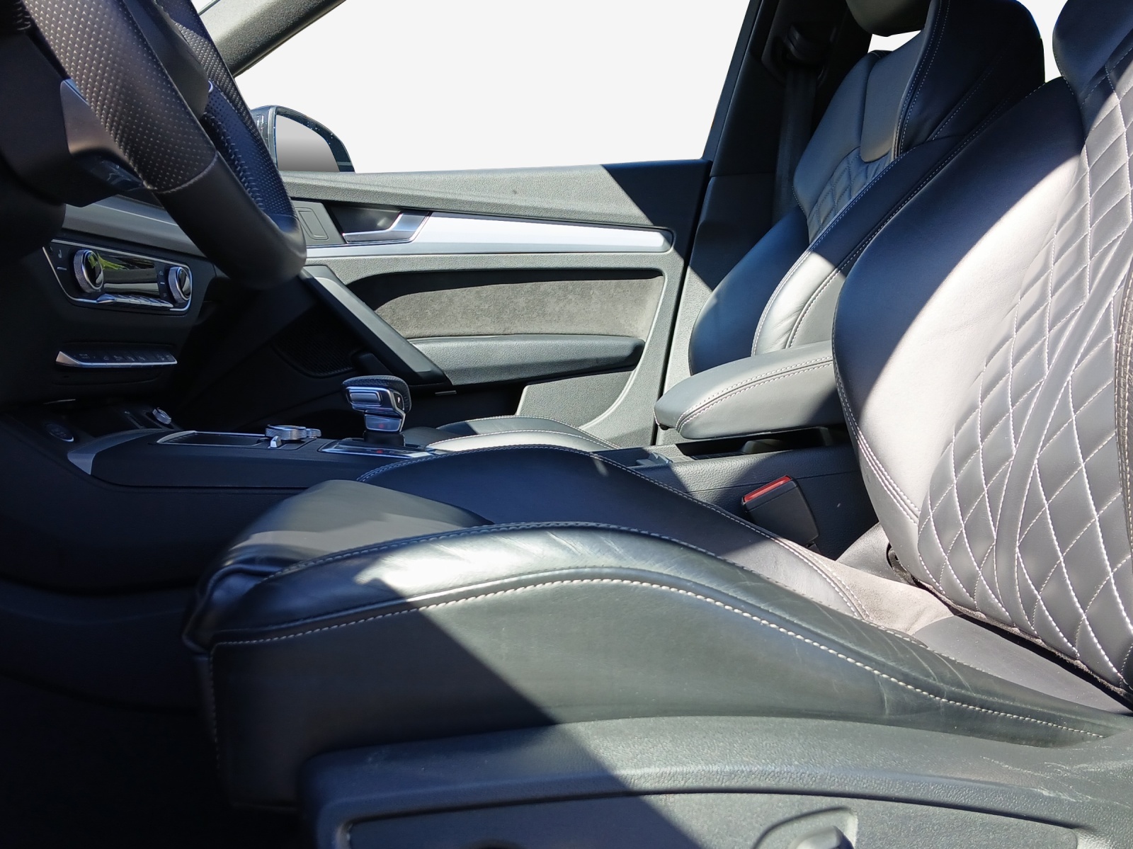 AUDI Q5 55 TFSI e sport quattro-image-7