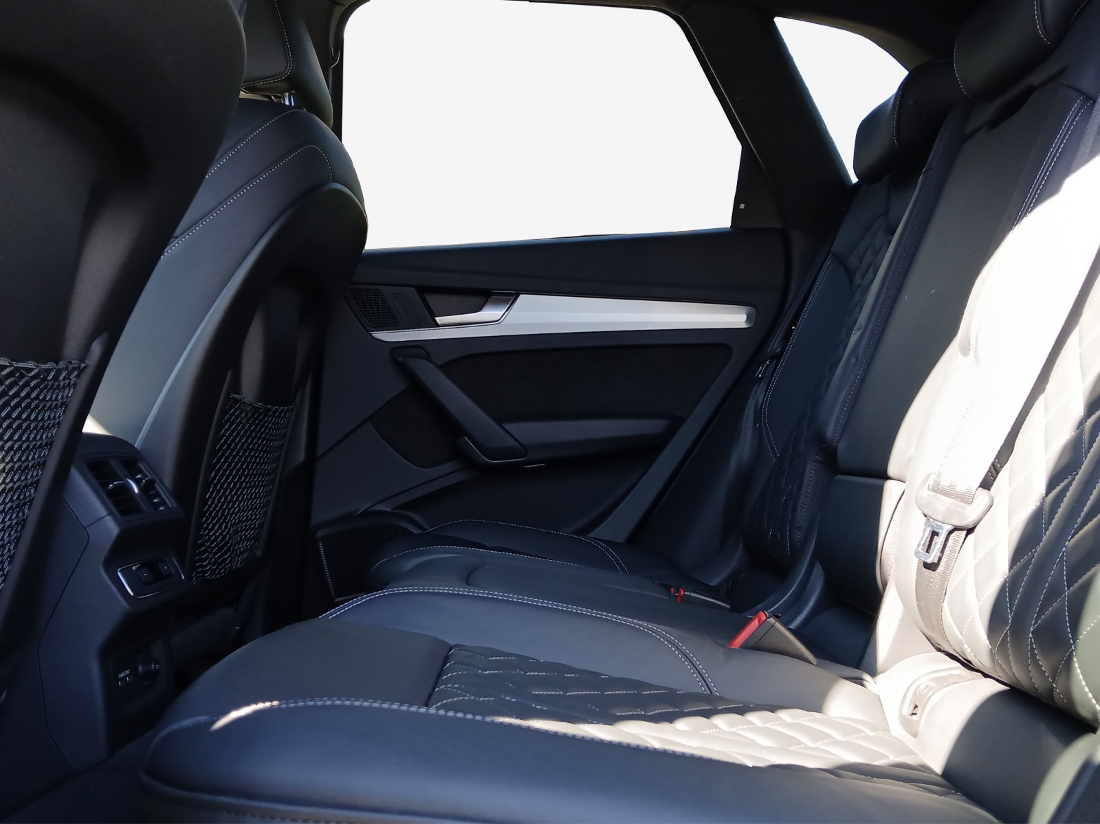 AUDI Q5 55 TFSI e sport quattro-image-11