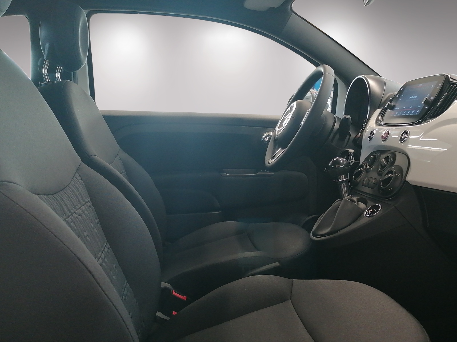 FIAT 500 C 1.0 Hybrid Lounge-image-5