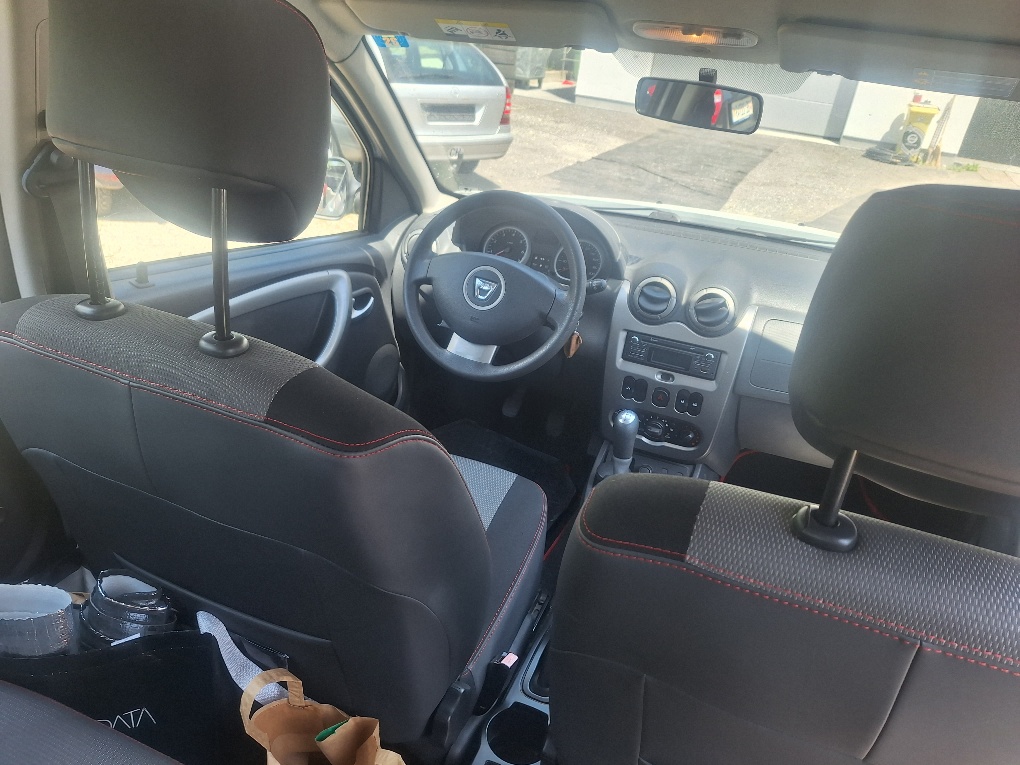 DACIA Duster 1.6 City Ambiance 4x2-image-8