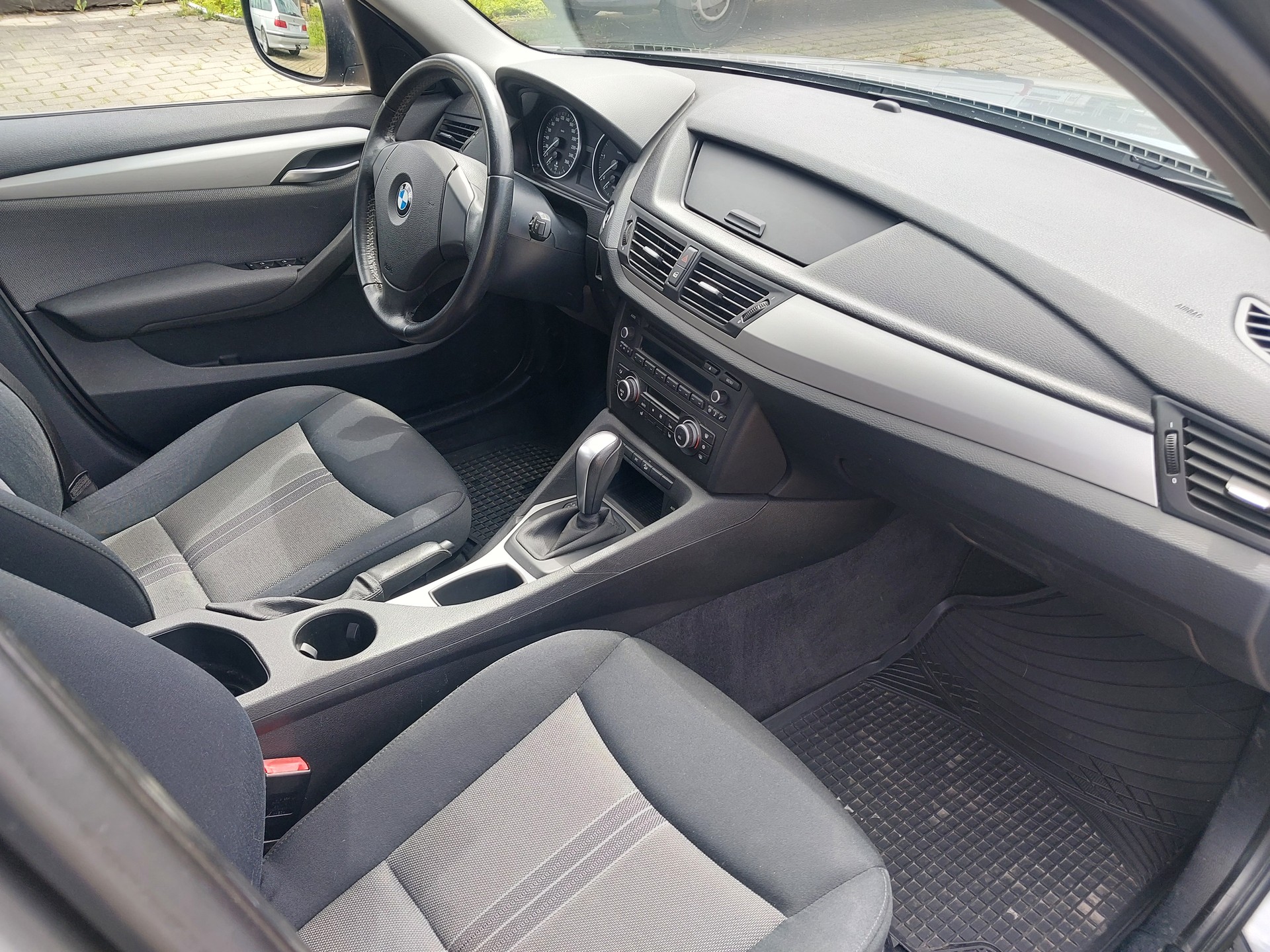 BMW X1 xDrive 20d Steptronic-image-5