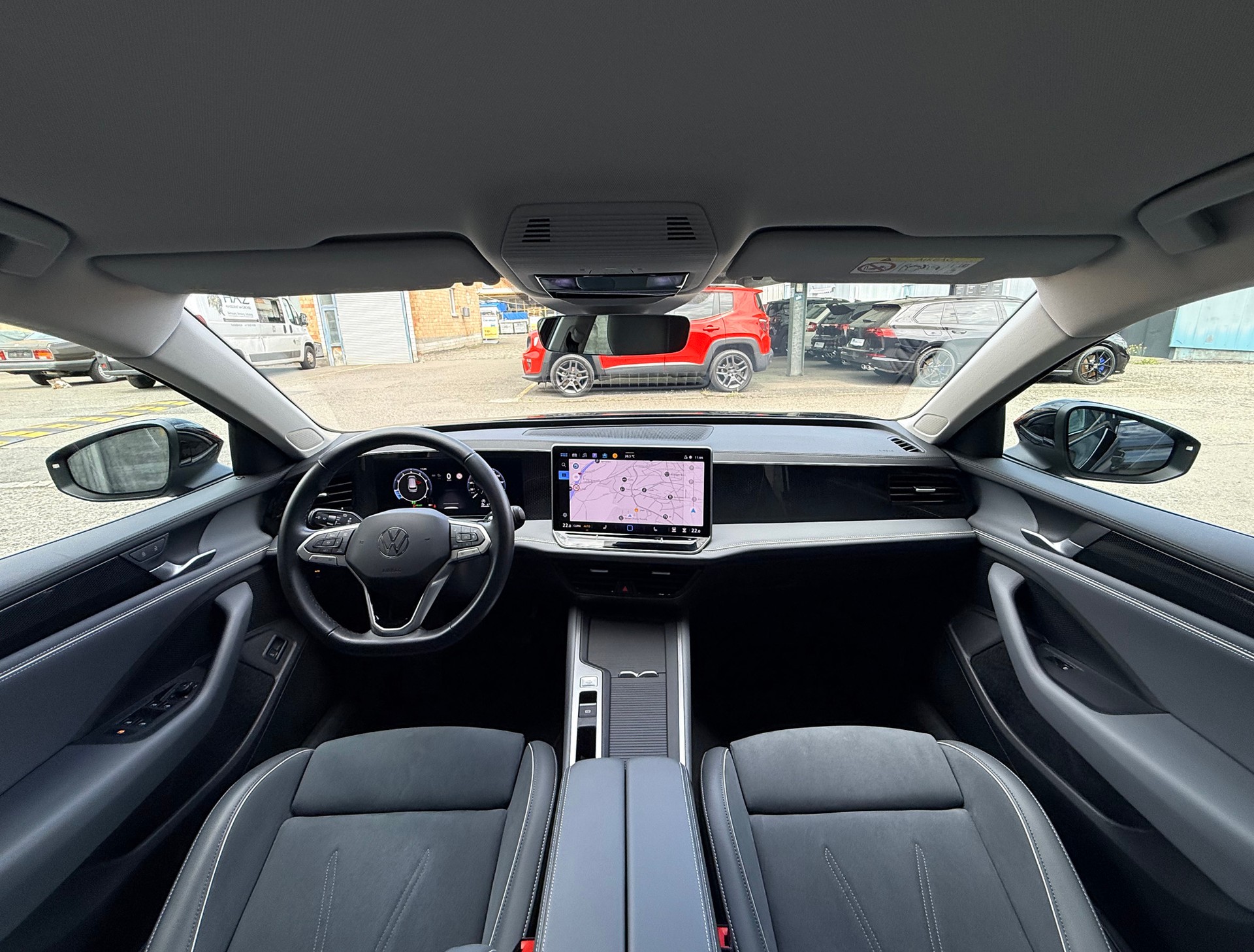 VW Passat Variant 1.5 eTSI evo2 Business DSG-image-7