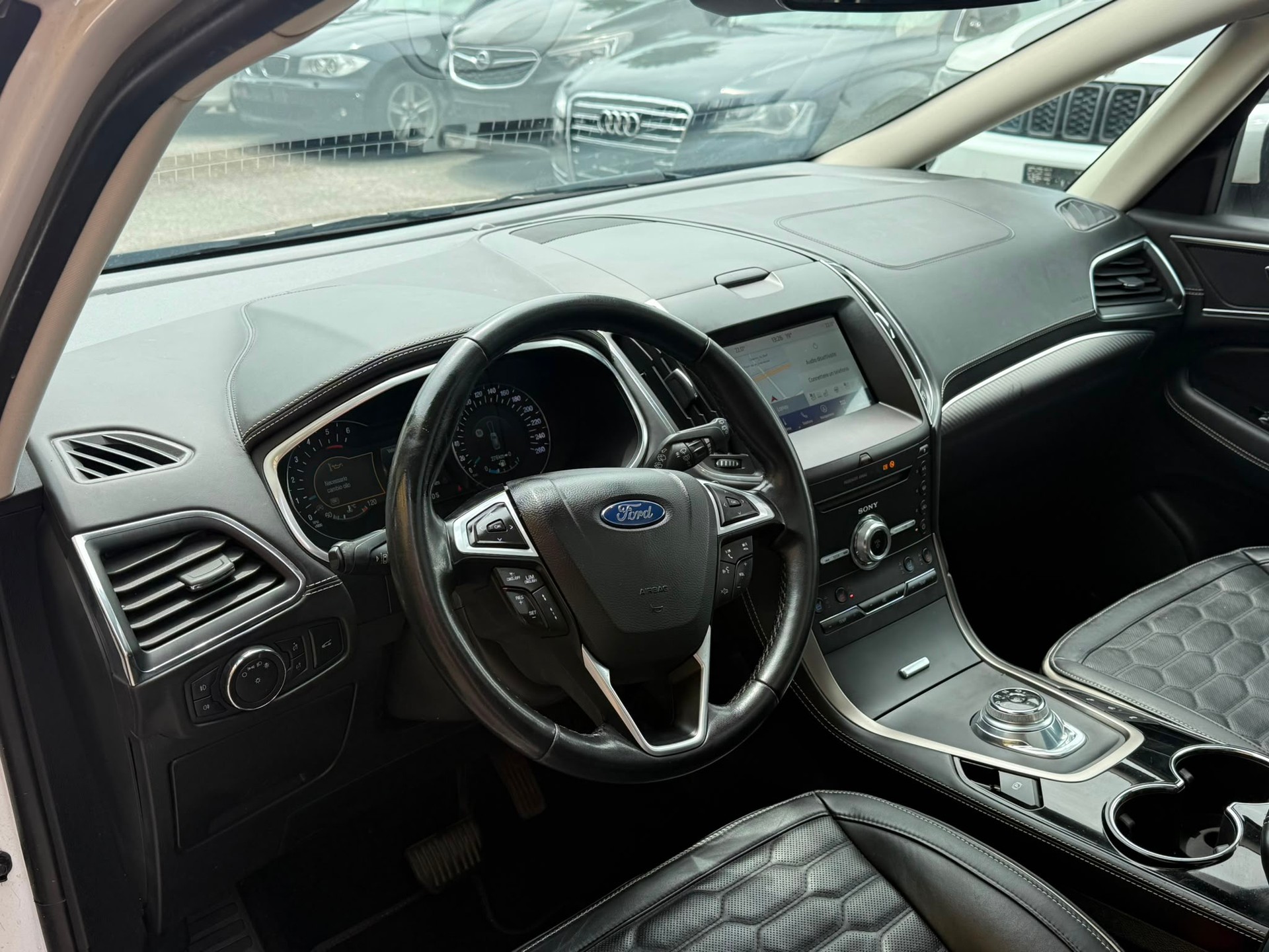 FORD S-Max 2.0 TDCi Vignale AWD Automatic-image-7