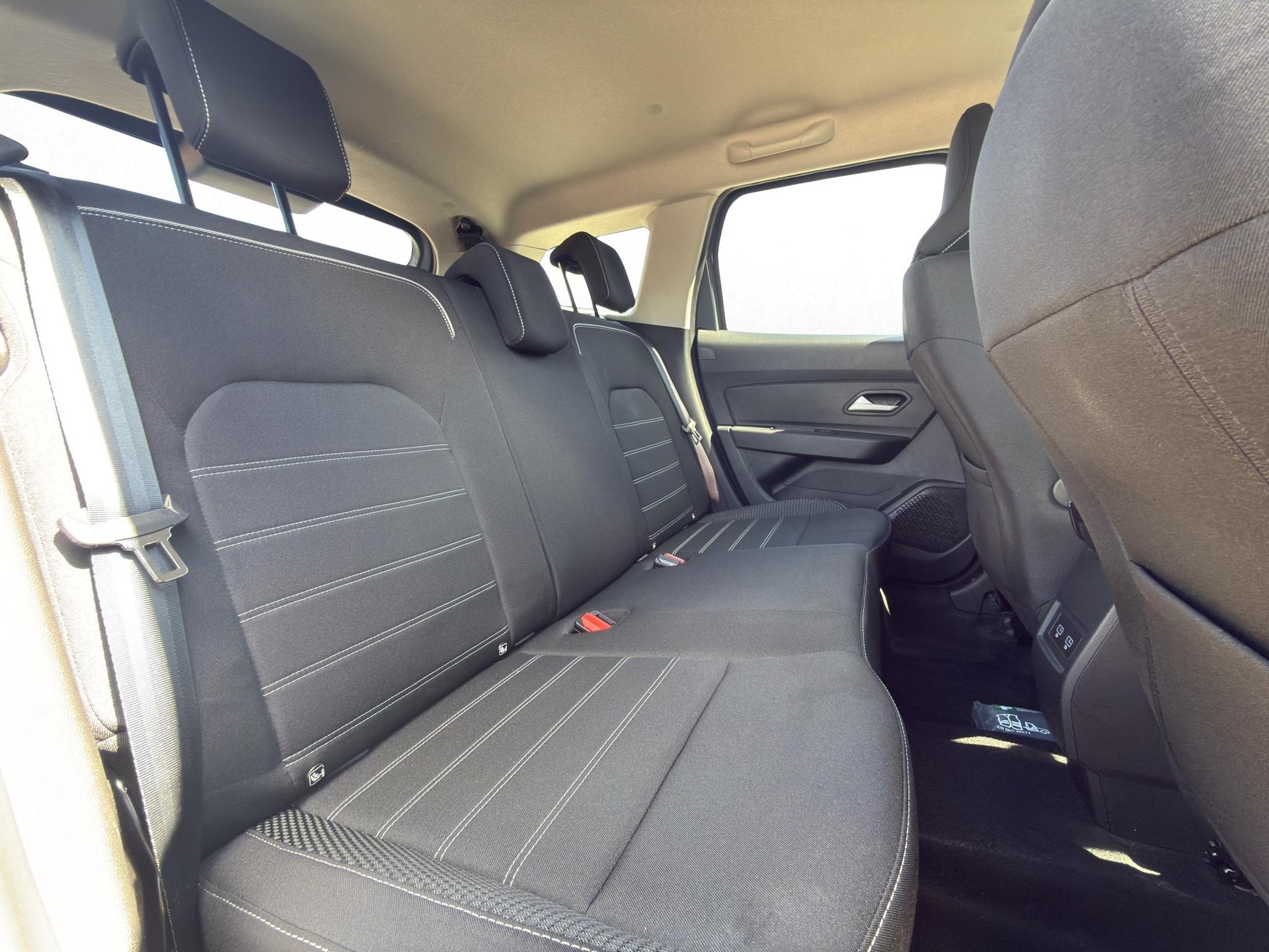DACIA Duster 1.3 TCe 150 Journey EDC-image-24
