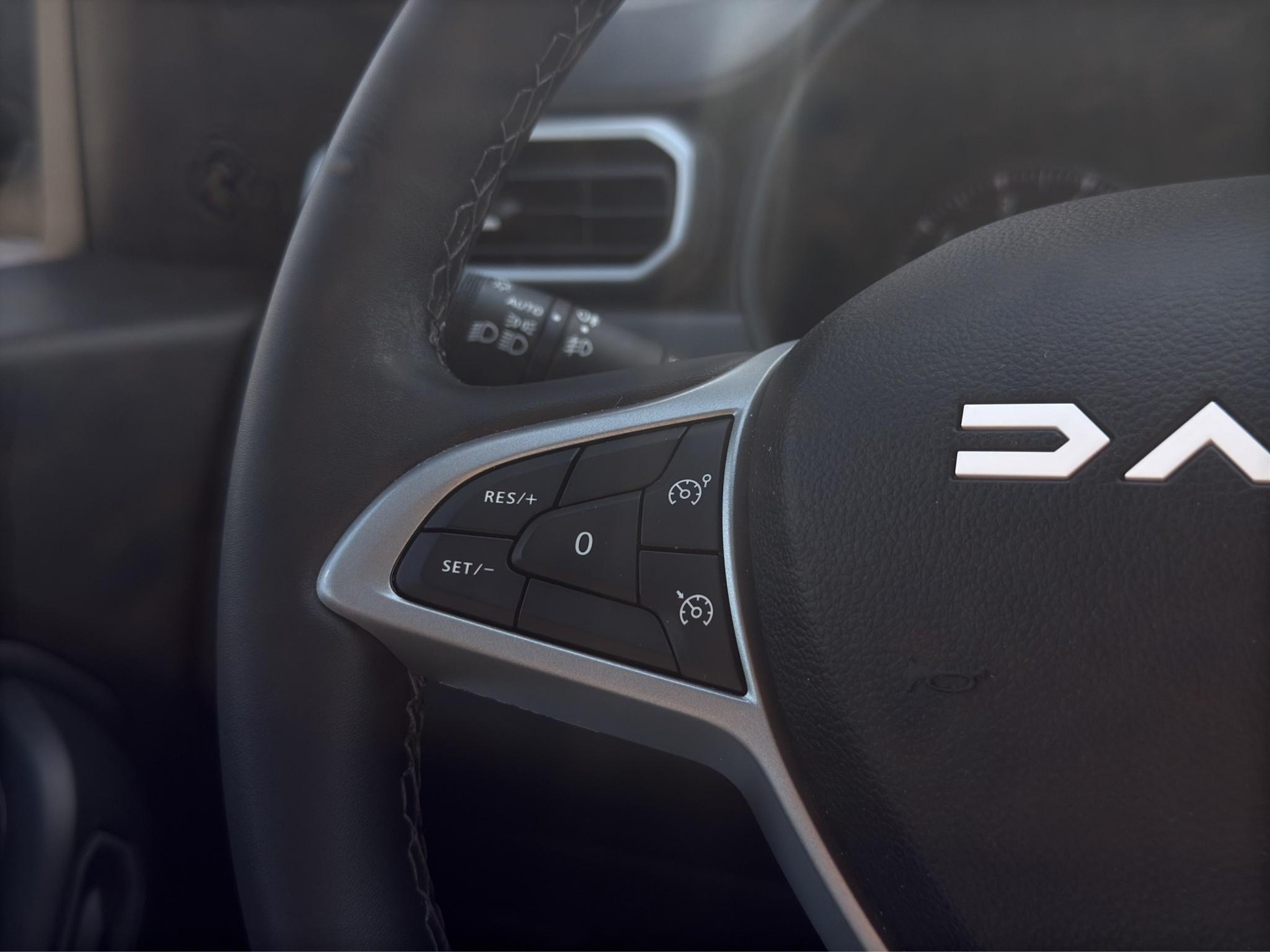 DACIA Duster 1.3 TCe 150 Journey EDC-image-16