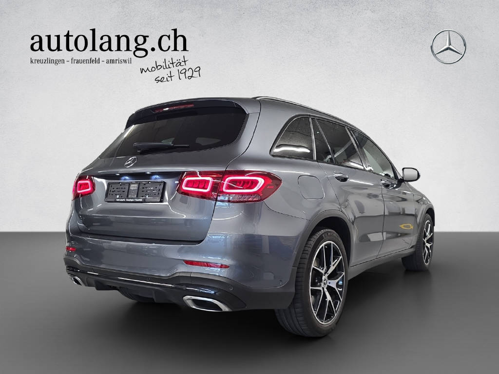 MERCEDES-BENZ GLC 220 d AMG Line 4Matic-image-3