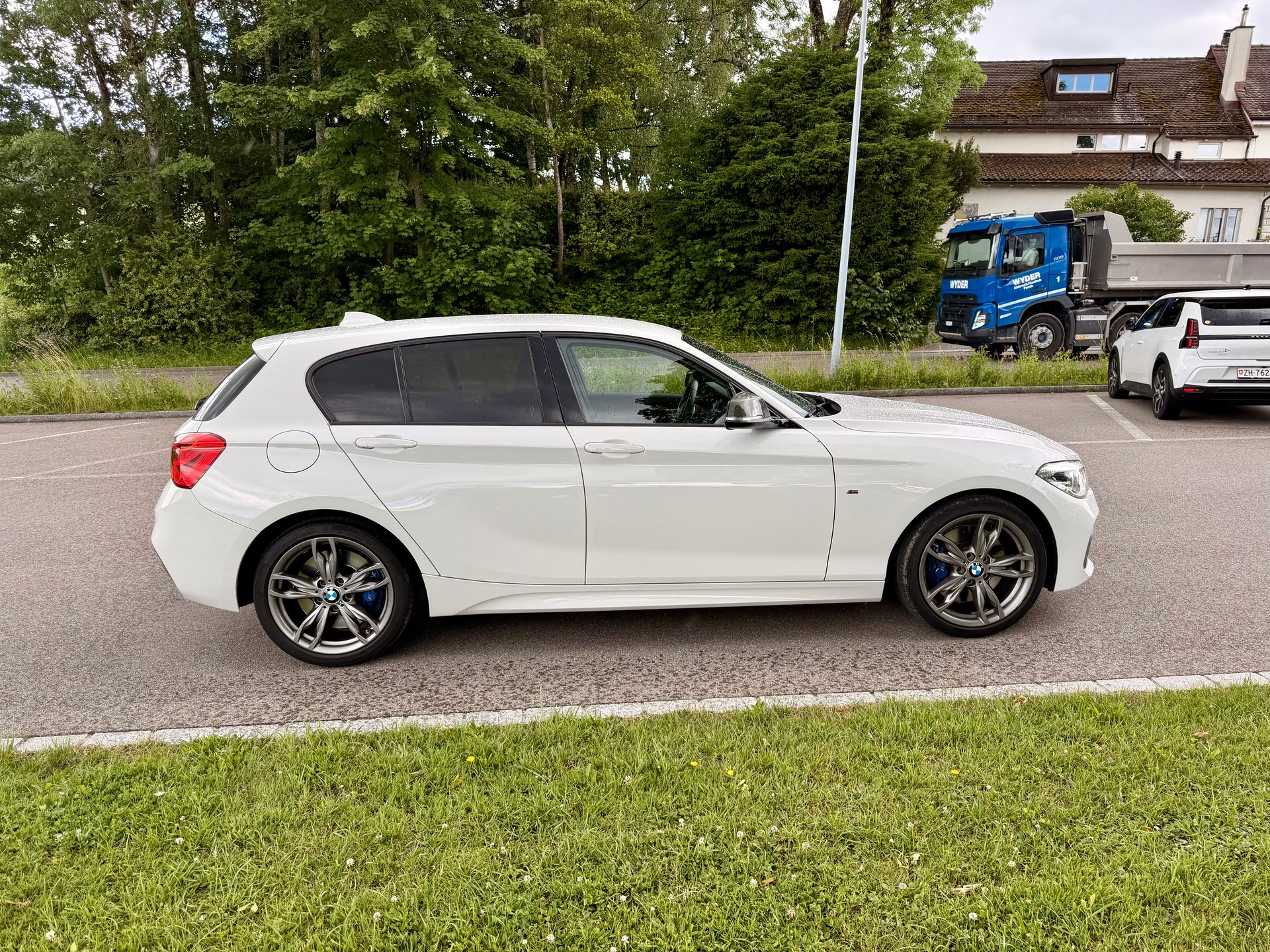 BMW M135i xDrive-image-5