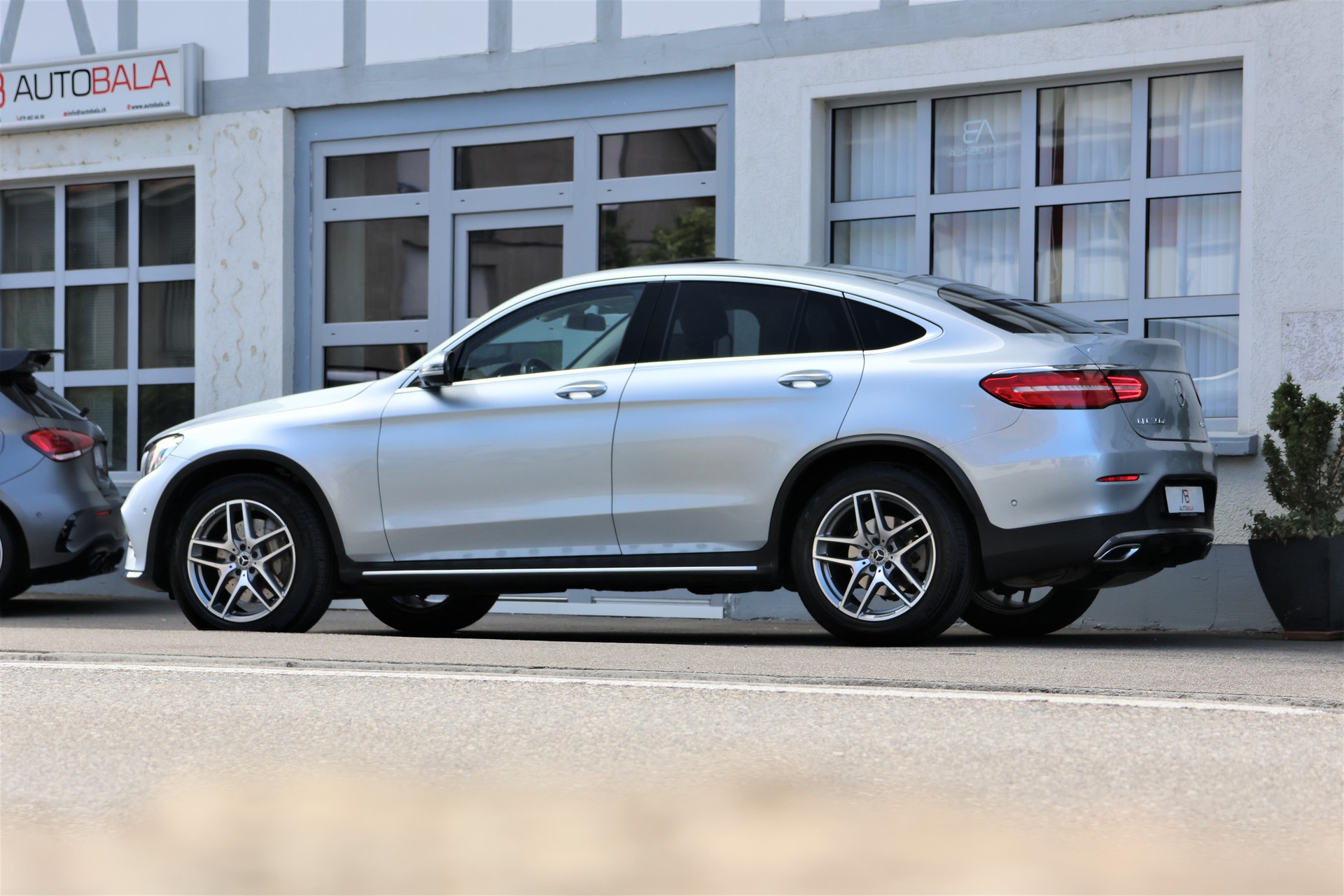 MERCEDES-BENZ GLC Coupé 350 d AMG Line 4Matic 9G-Tronic (CH)-image-3