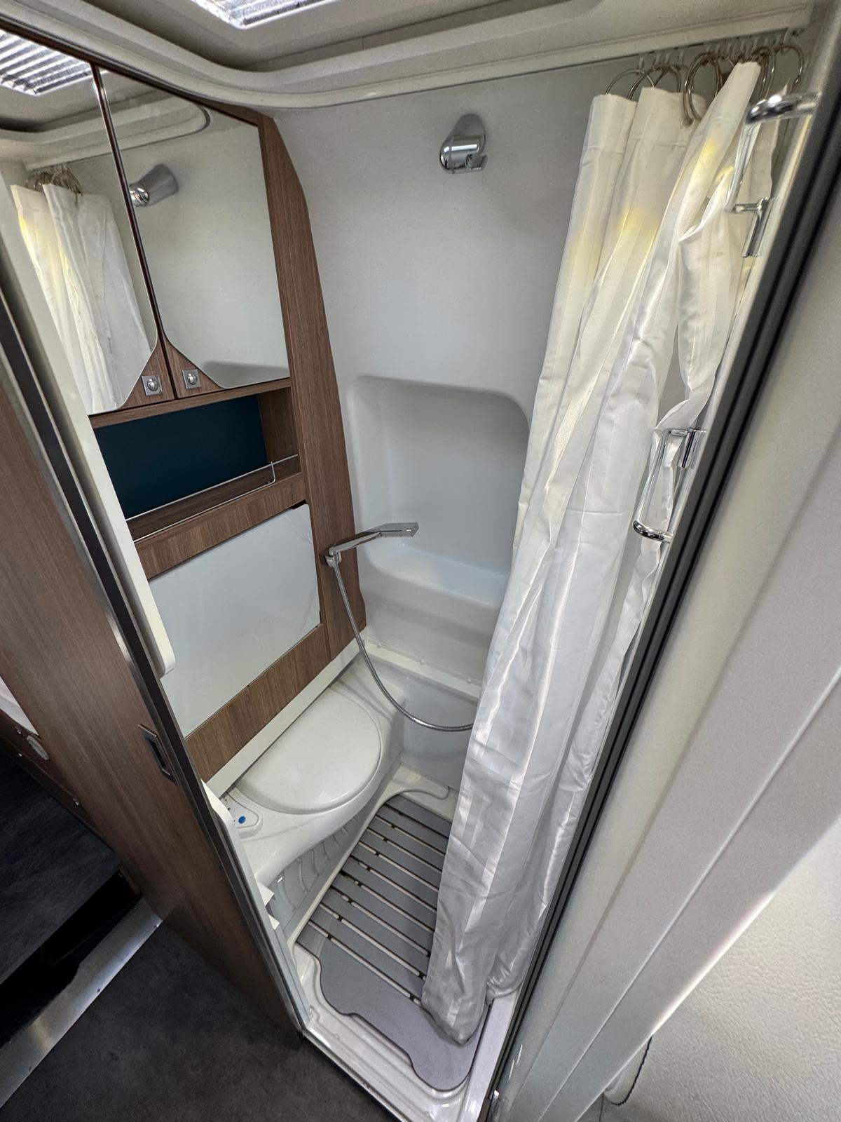 BANTAM Bantam Pilot V630J Premium – Komfortable Längsbetten & Top-Zustand-image-23