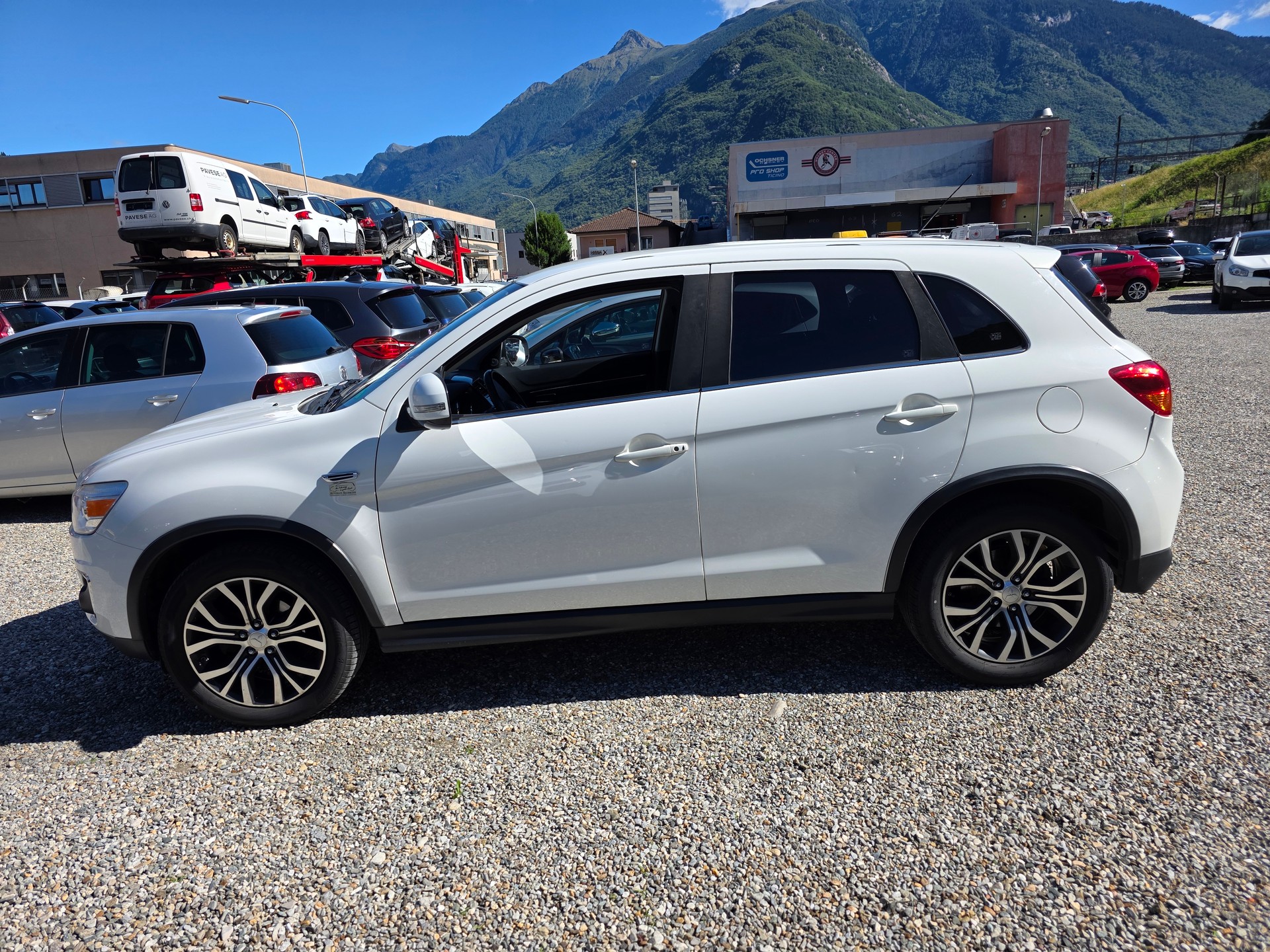 MITSUBISHI ASX 1.6 DID Pure 4WD-image-2