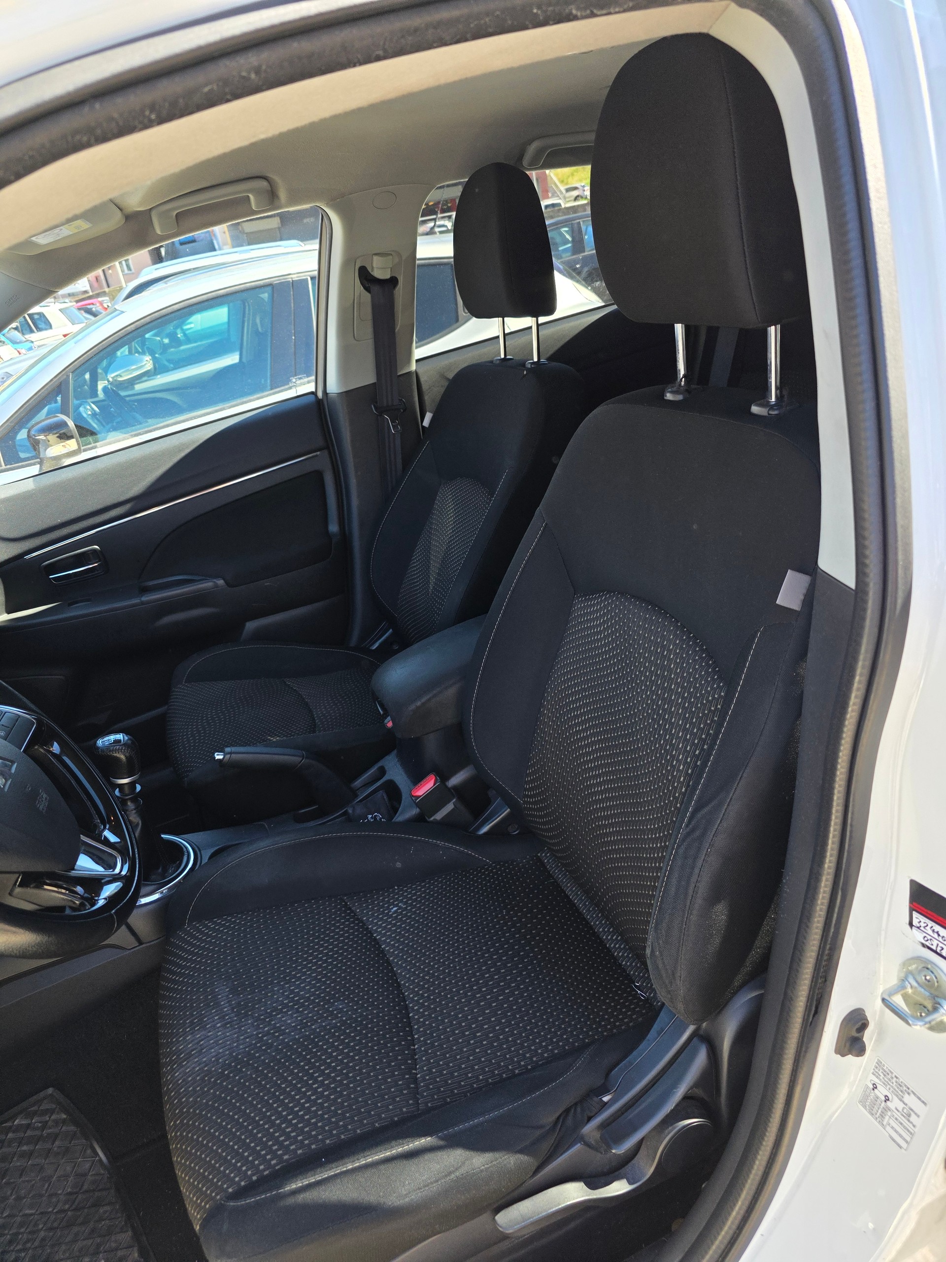 MITSUBISHI ASX 1.6 DID Pure 4WD-image-11
