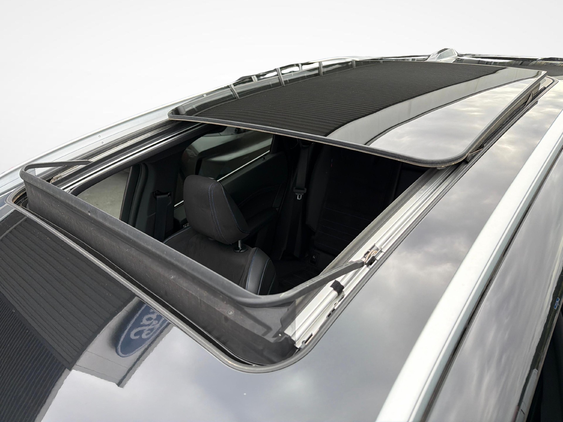BMW 218i paddles Active Tourer-image-18