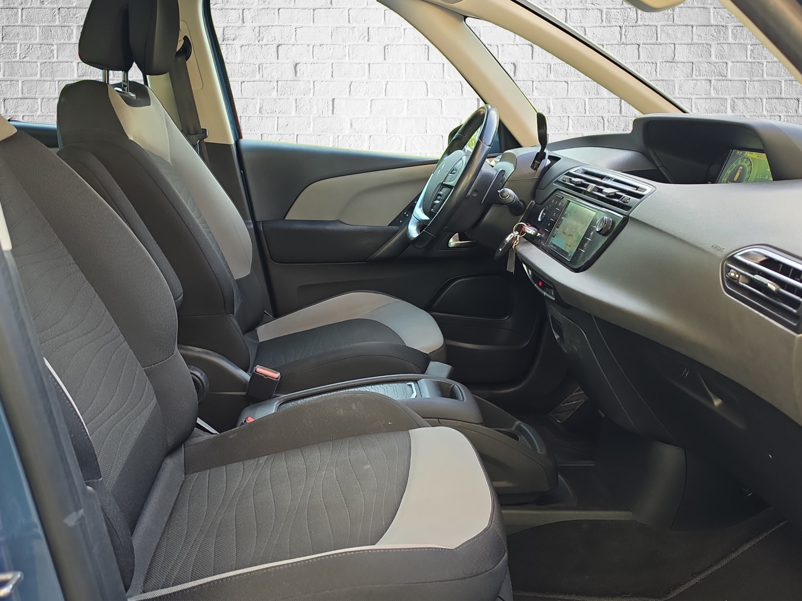 CITROEN Grand C4 Picasso 1.6i 16V e-THP Intensive-image-9
