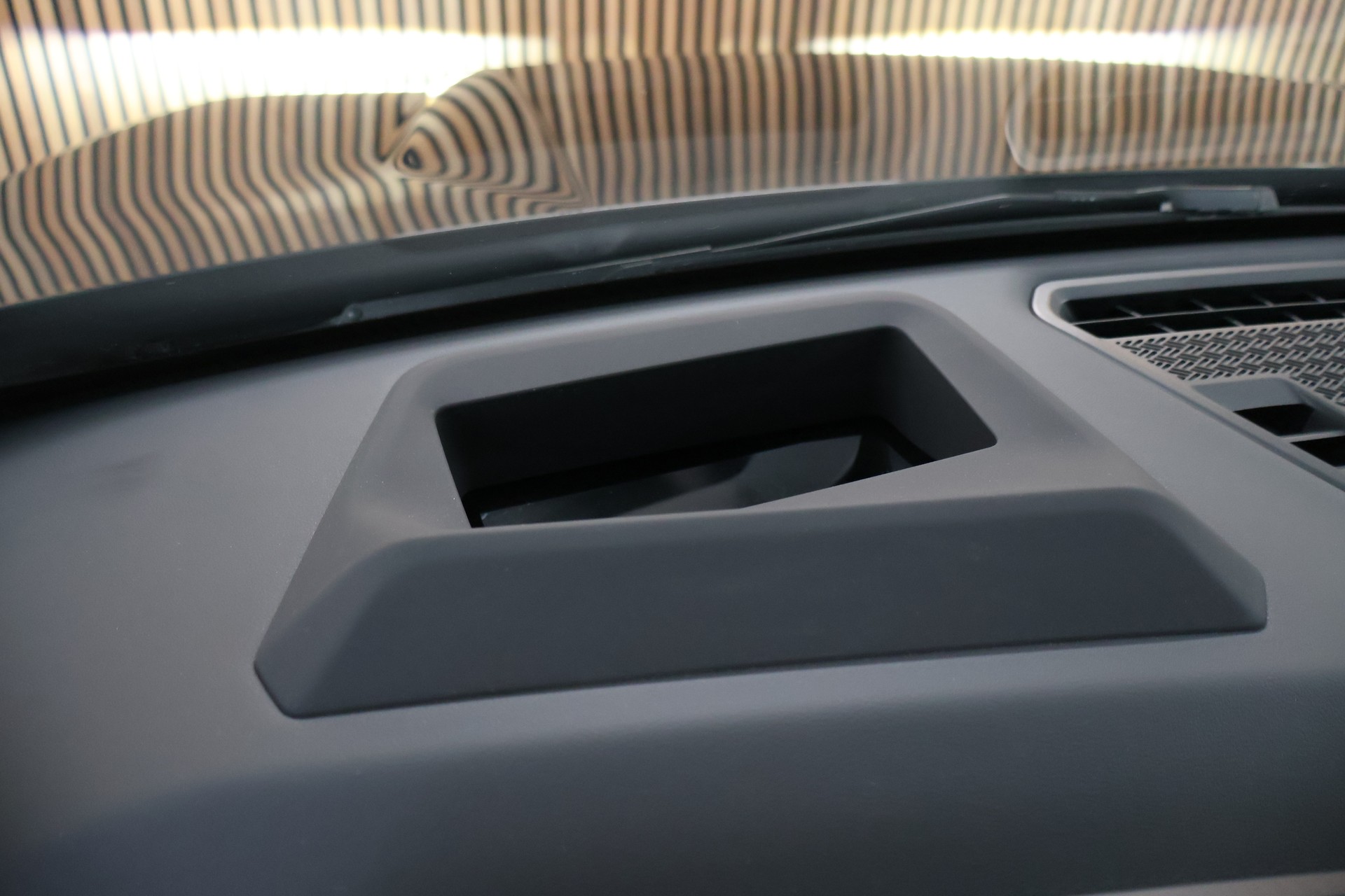 BMW X1 xDrive 23d 48V M Sport-image-25