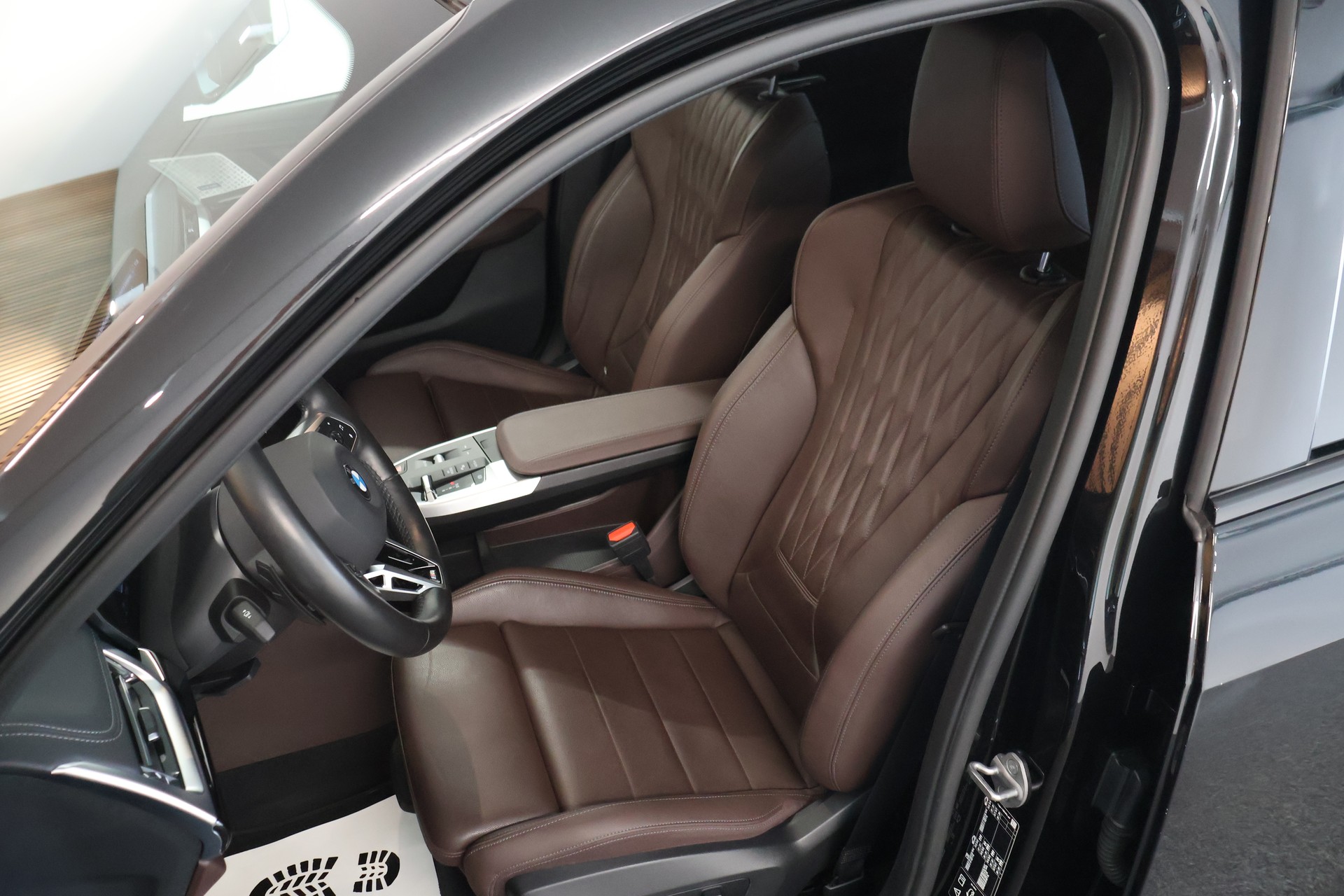 BMW X1 xDrive 23d 48V M Sport-image-10
