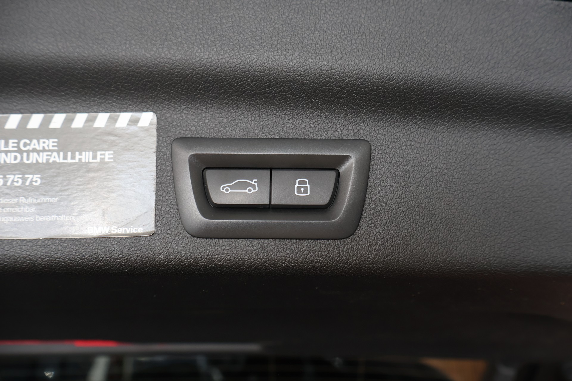 BMW X1 xDrive 23d 48V M Sport-image-14