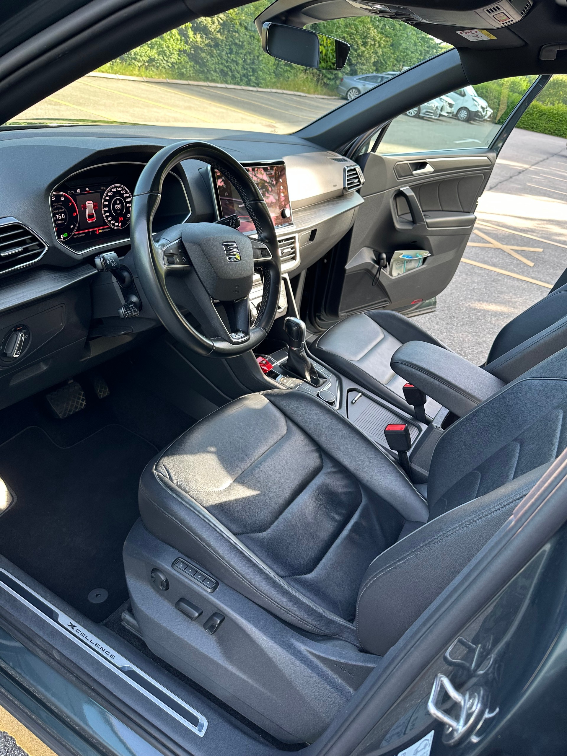 SEAT 2.0 TSI Xcellence 4Drive DSG-image-3