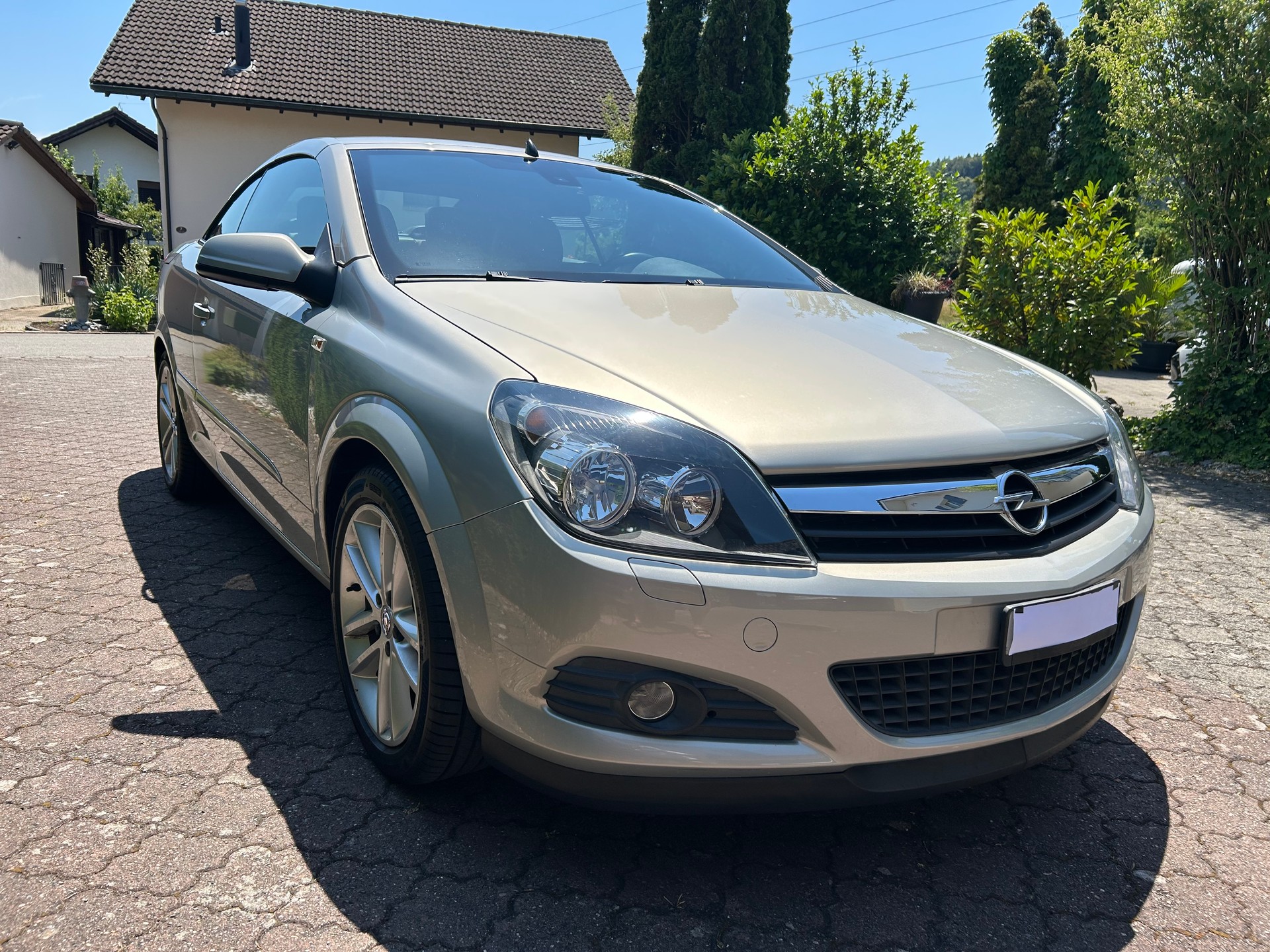 OPEL 1.8i 16V 125 Cosmo-image-1