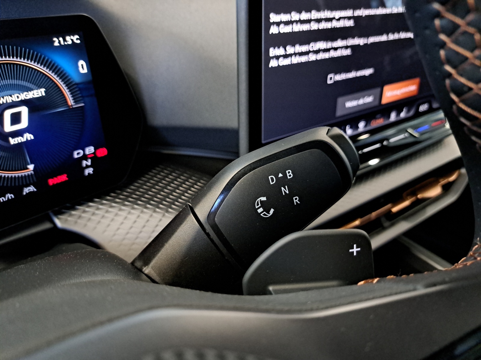 CUPRA Raval 52 kWh Dynamic+-image-12