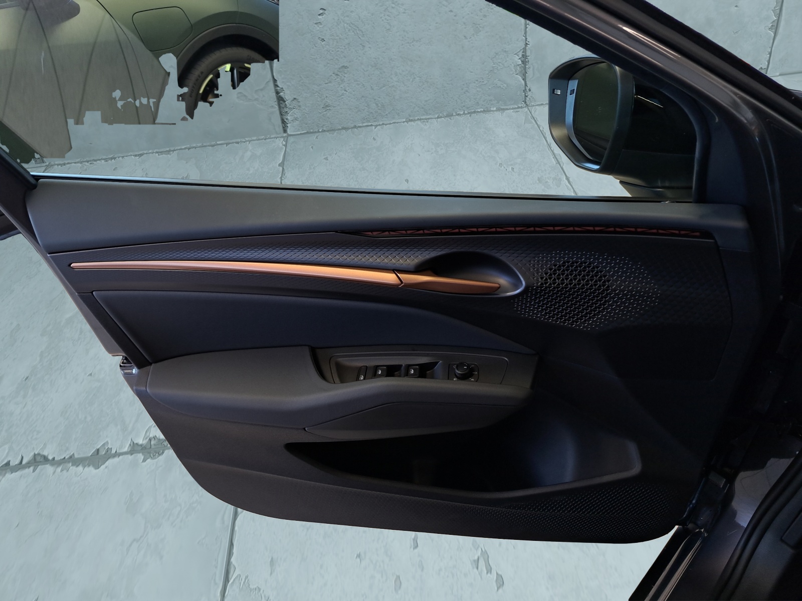 CUPRA Raval 52 kWh Dynamic+-image-14