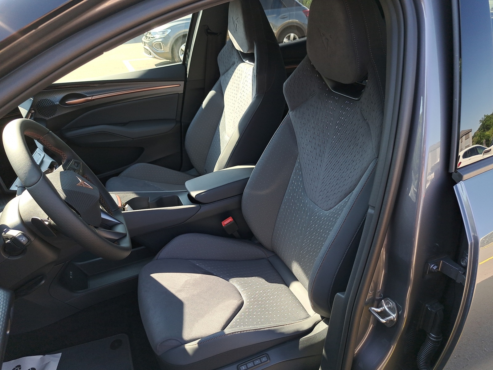 CUPRA Raval 52 kWh Dynamic+-image-25