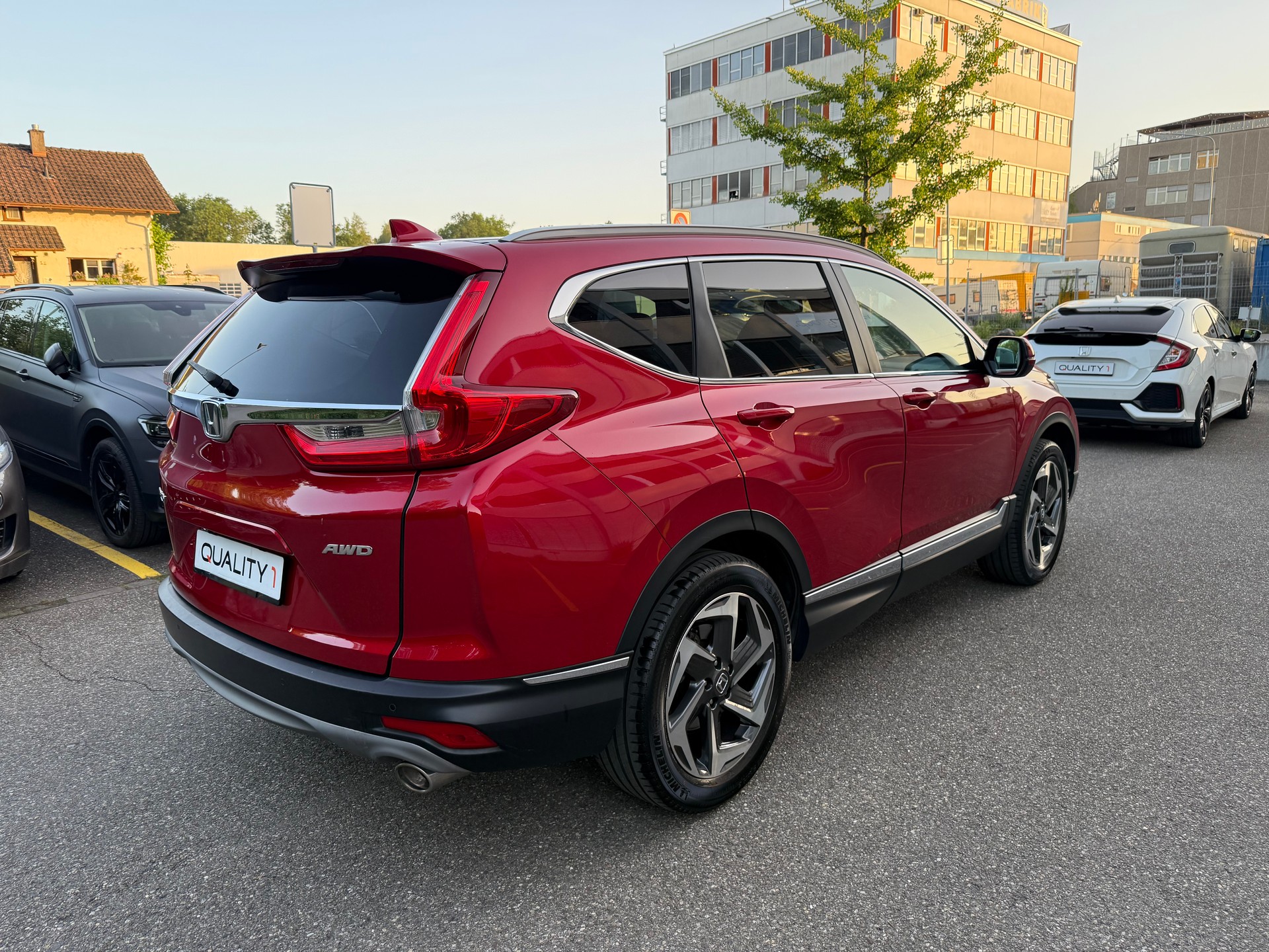 HONDA CR-V 1.5 i-VTEC Executive 4WD Automatic-image-5