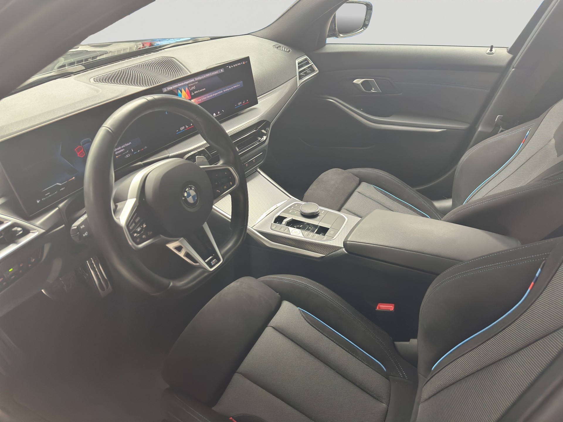 BMW 330i Touring xDrive Steptronic M Sport-image-6