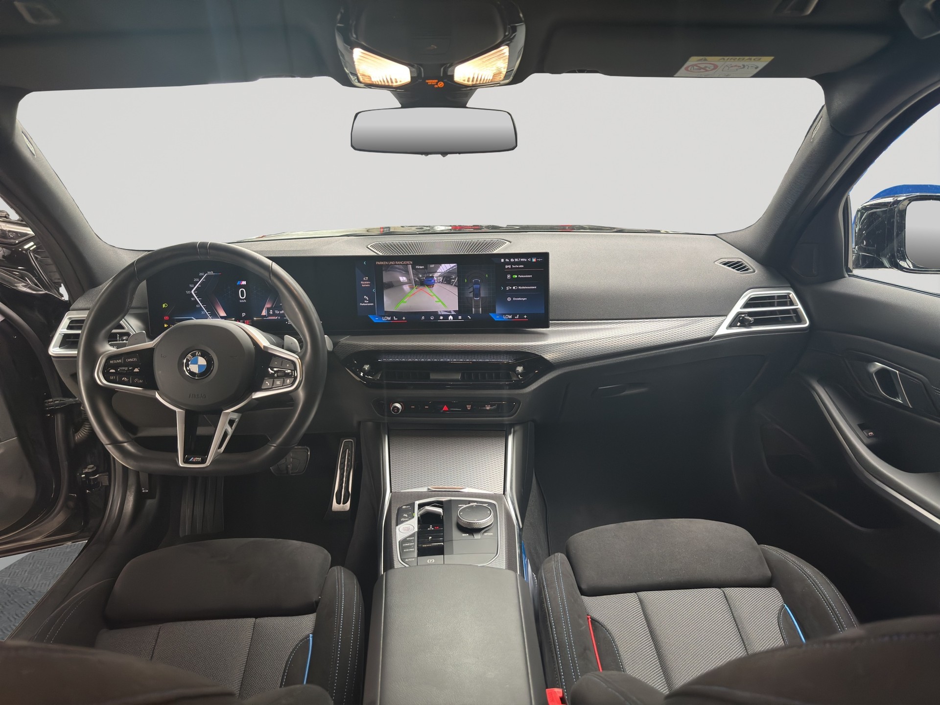 BMW 330i Touring xDrive Steptronic M Sport-image-13