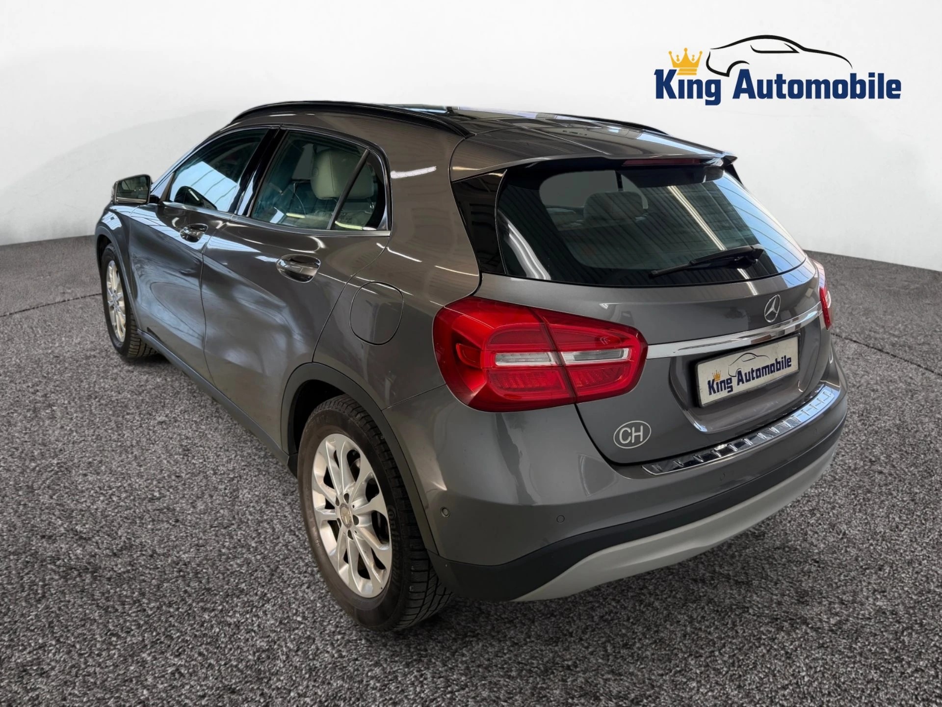 MERCEDES-BENZ GLA 250 4Matic 7G-DCT | MFK 03.2024 | Pano Dach | Leder | Carplay-image-4