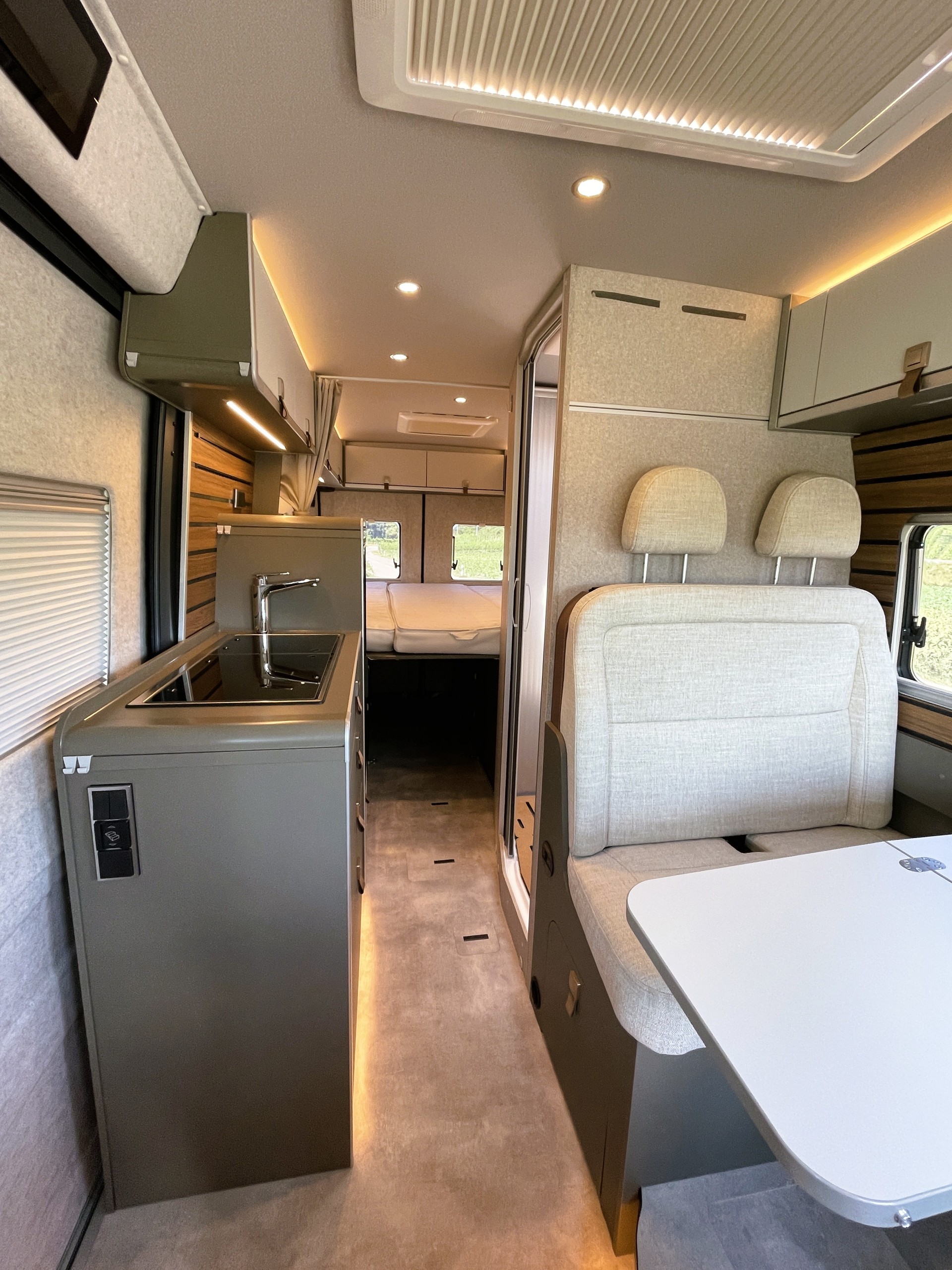 HYMER Yellowstone-image-12