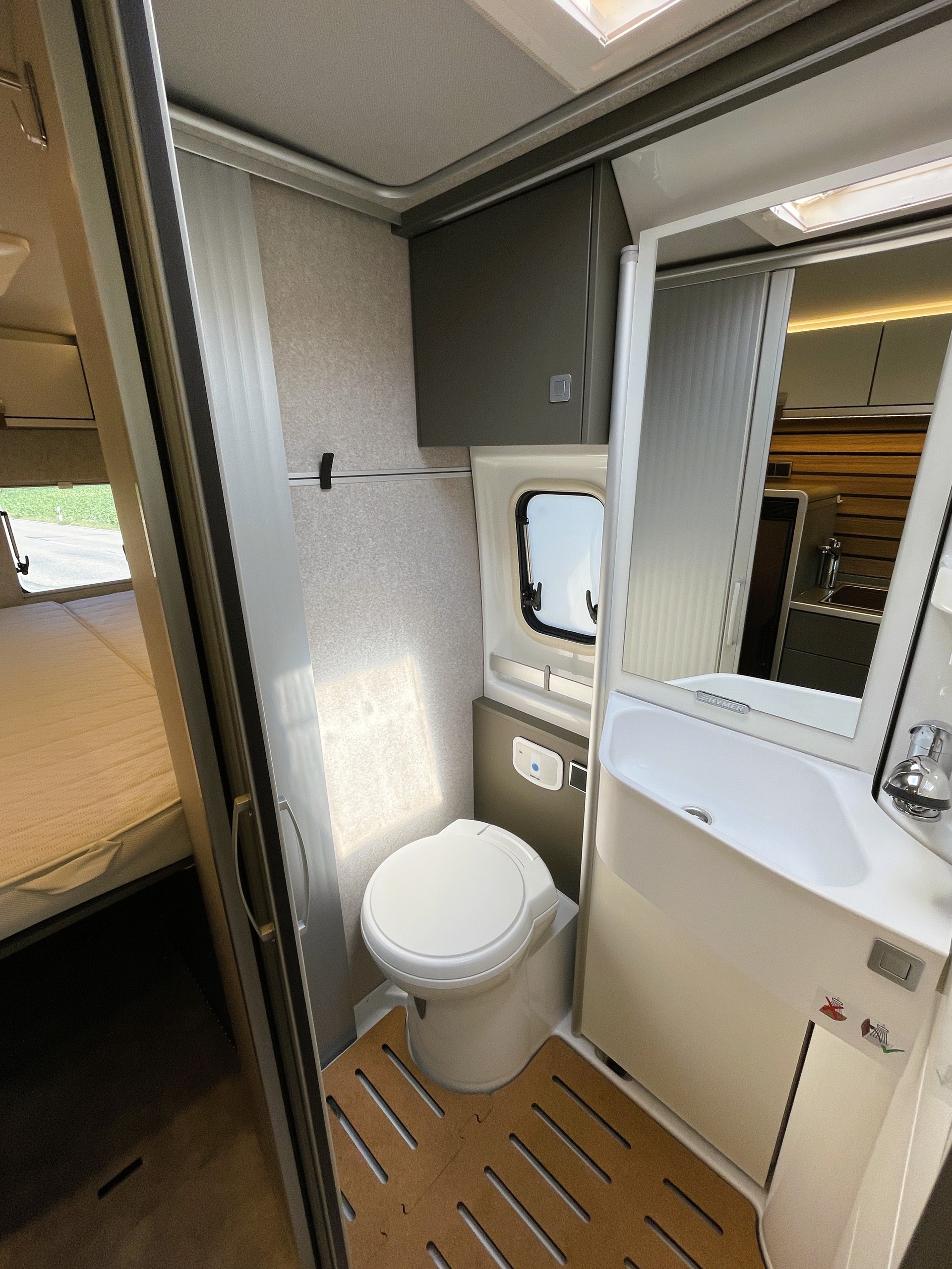 HYMER Yellowstone-image-14