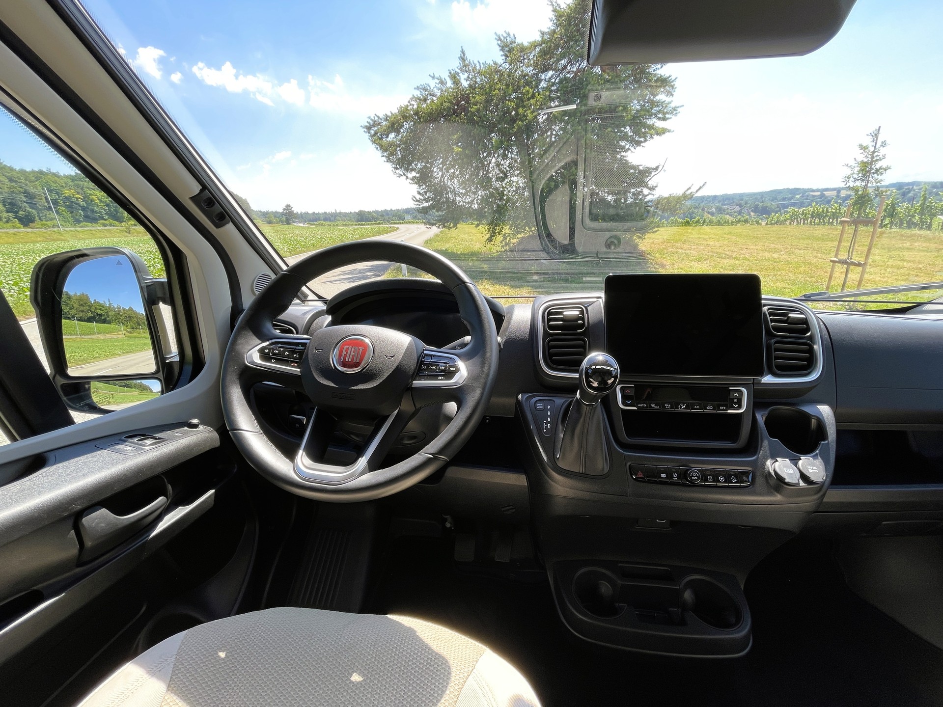 HYMER Yellowstone-image-10