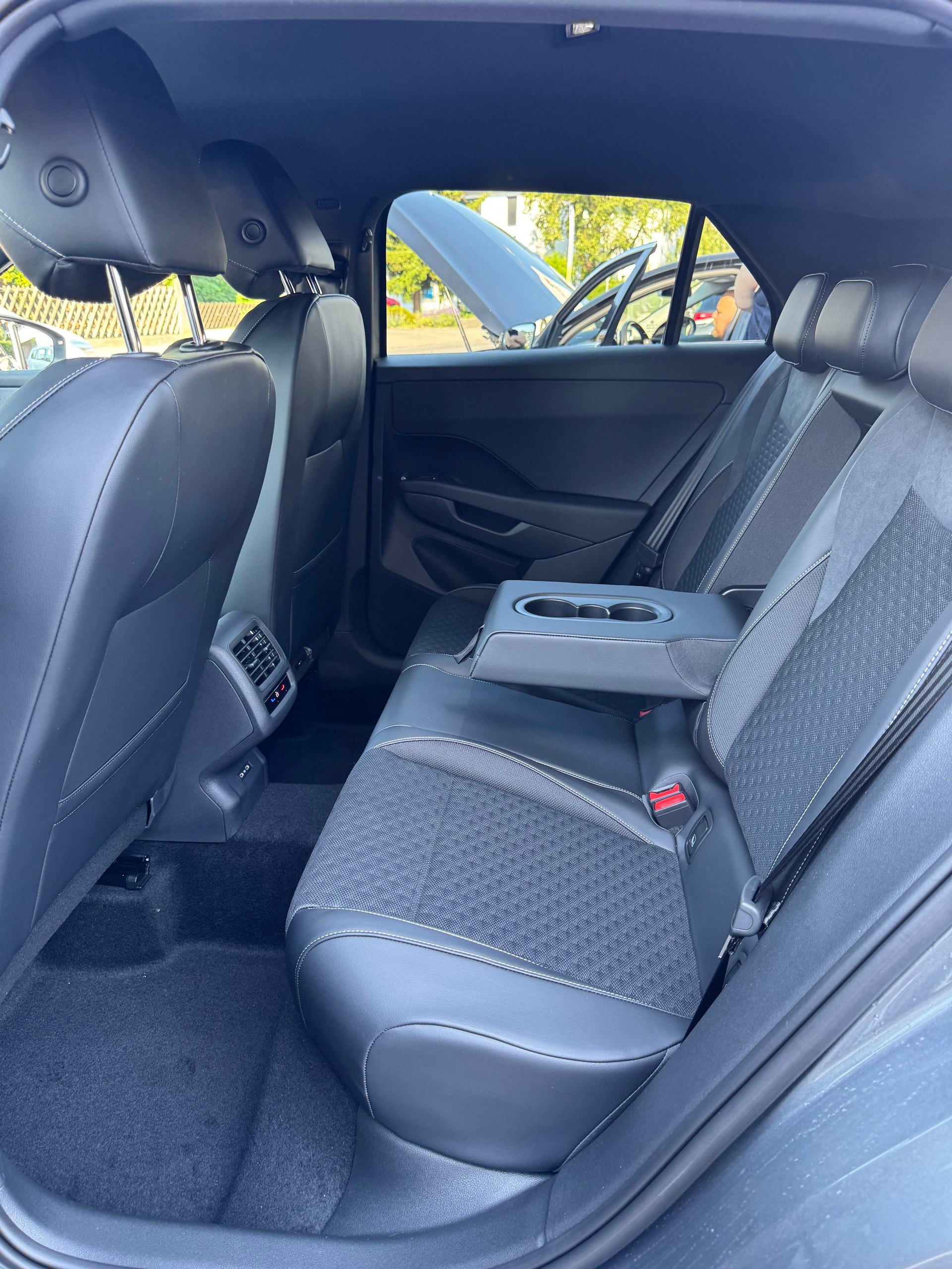 VW T-Roc 1.5 eTSI mHEV R-Line DSG-image-29