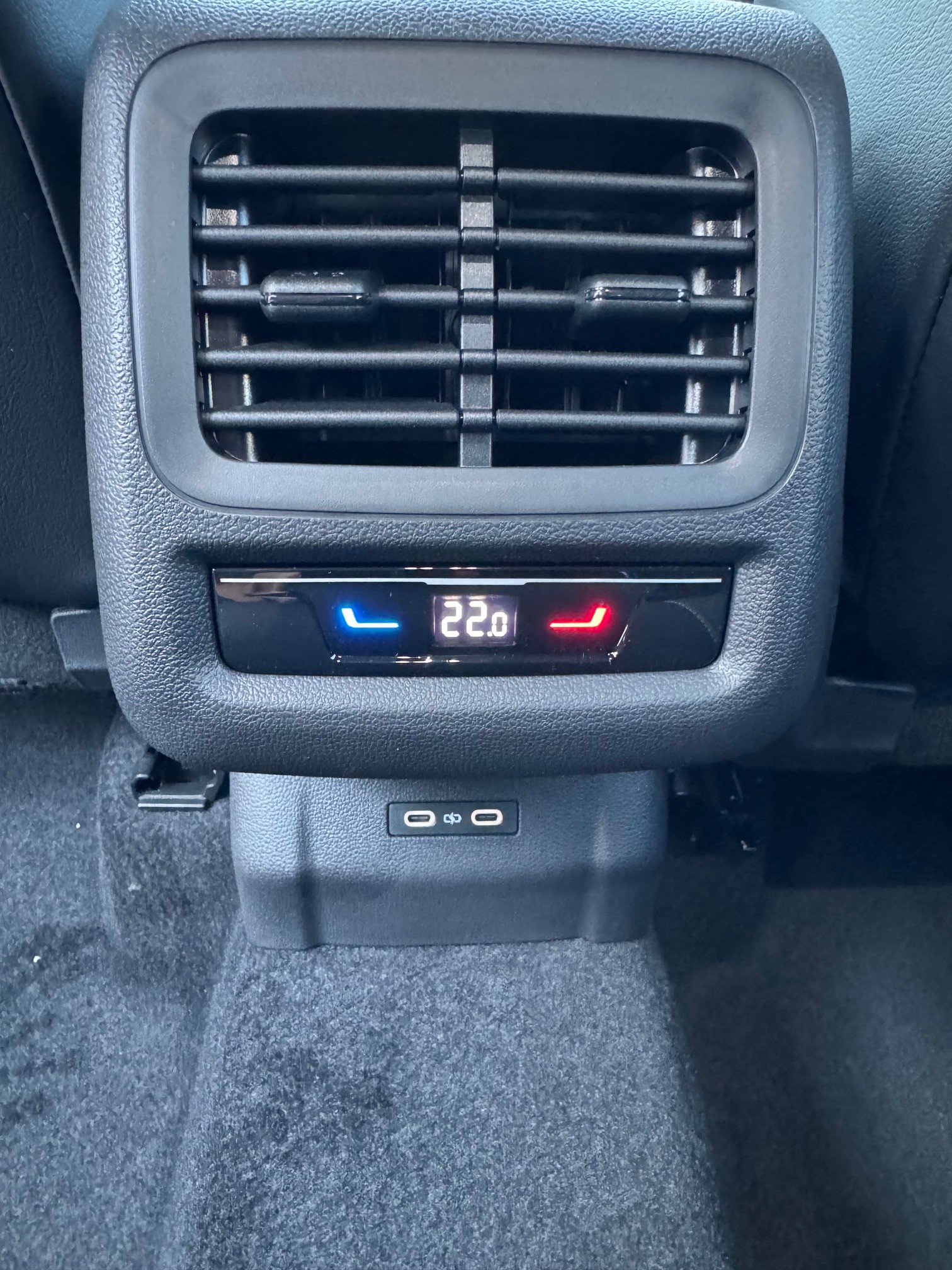 VW T-Roc 1.5 eTSI mHEV R-Line DSG-image-28