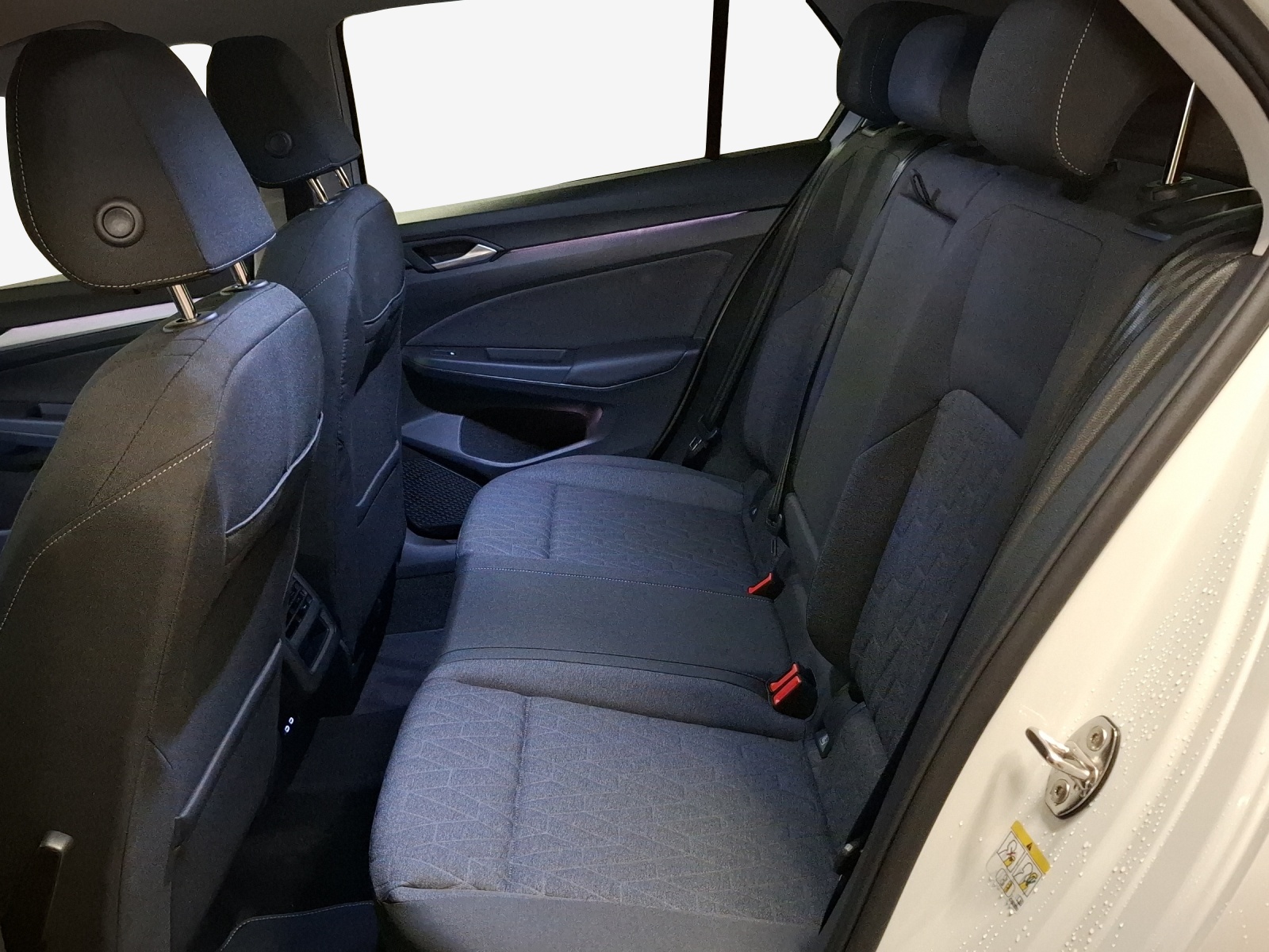 VW Golf 1.5 e TSI mHEV United DSG-image-11