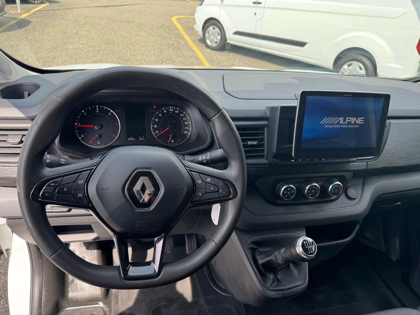 RENAULT Trafic 2.0 dCi 150 ADVANCE L2H2-image-2