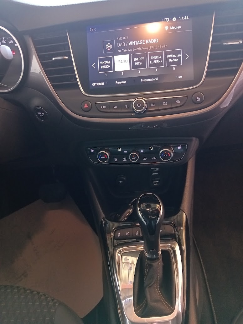 OPEL Crossland X 1.2i TP Excellence Automatik-image-8